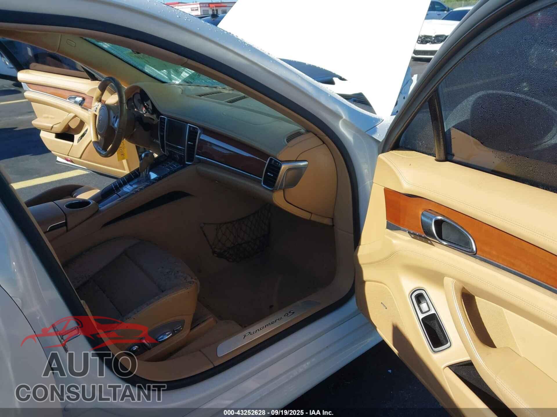 PORSCHE PANAMERA 2011 - WP0AB2A74BL061682