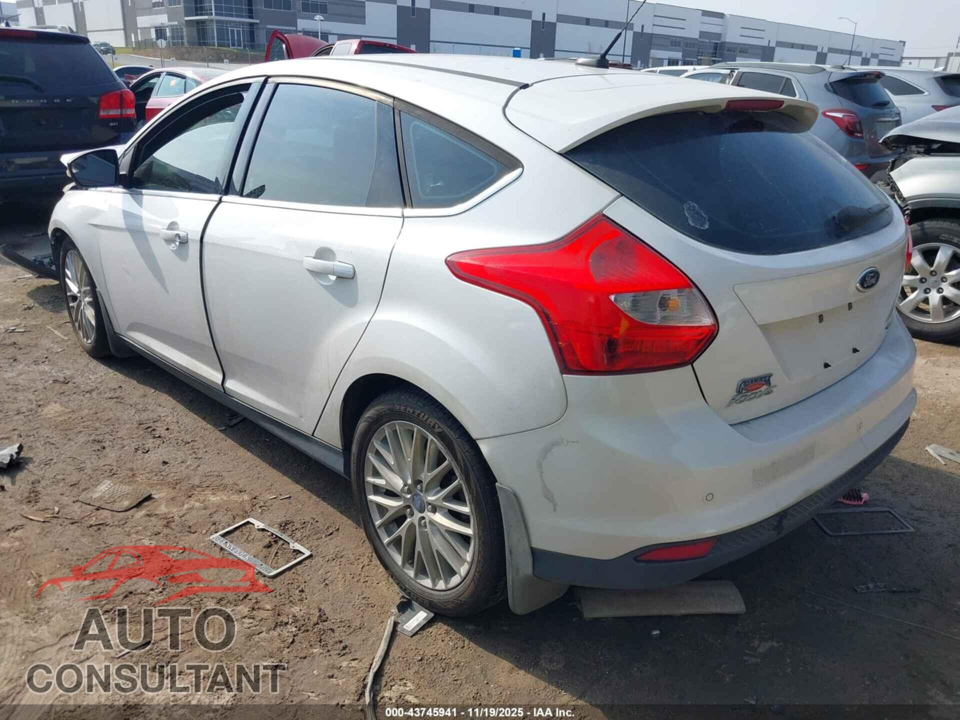 FORD FOCUS 2012 - 1FAHP3M26CL354948