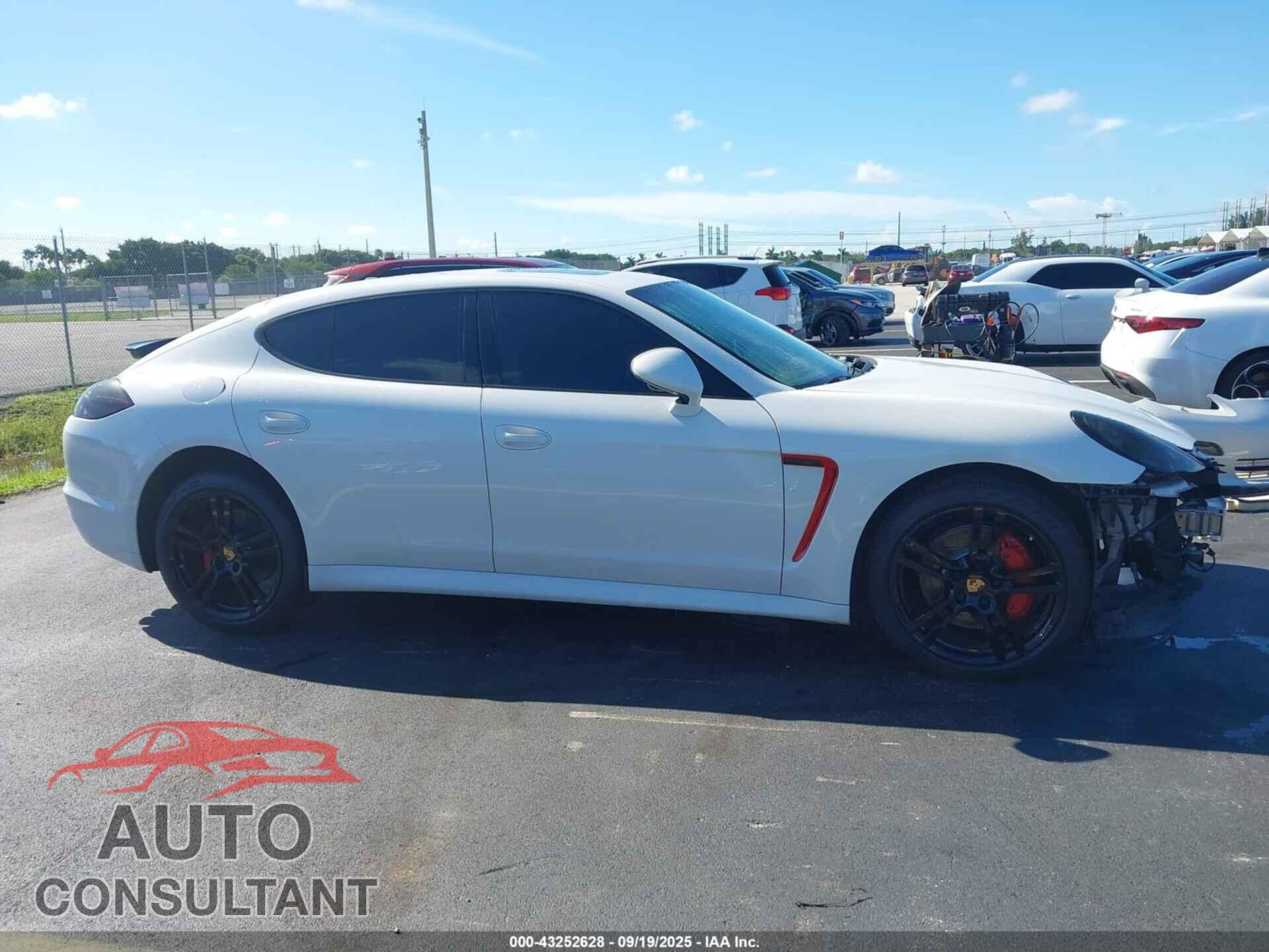 PORSCHE PANAMERA 2011 - WP0AB2A74BL061682