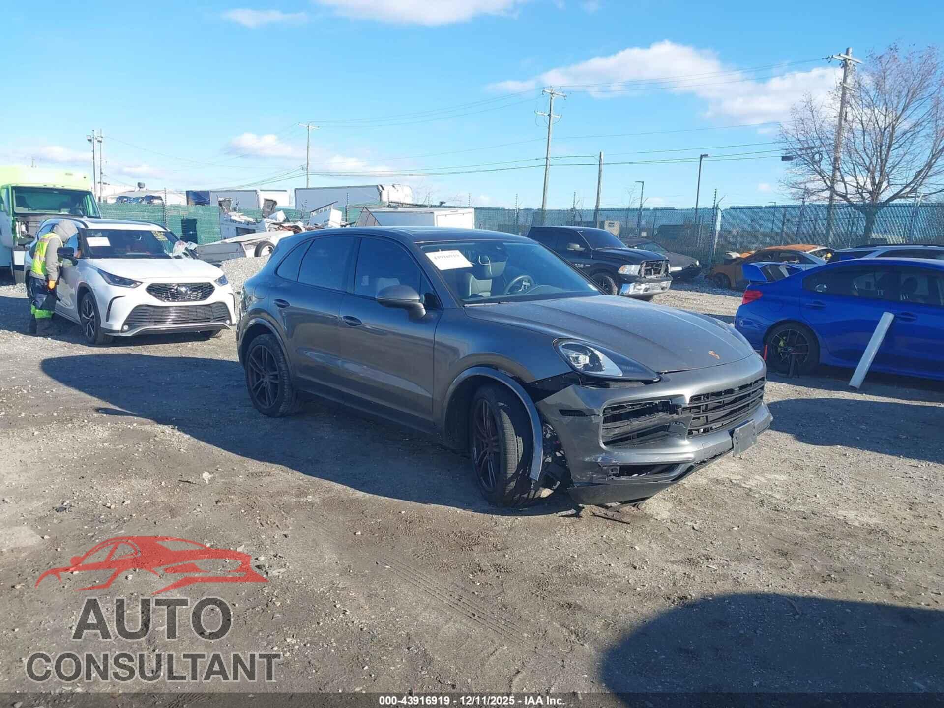 PORSCHE CAYENNE 2021 - WP1AA2AY2MDA08230