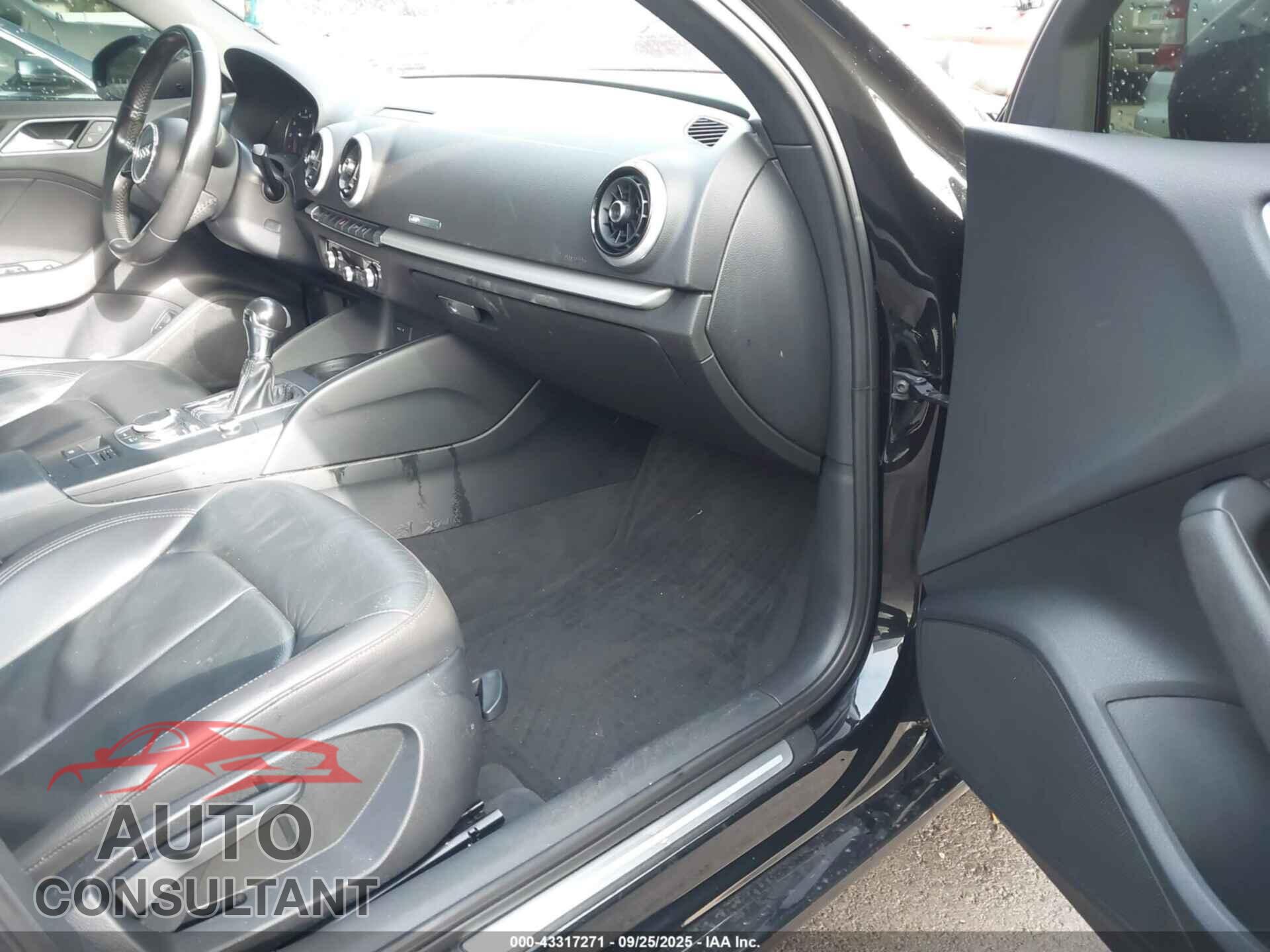 AUDI A3 2017 - WAUAUGFF2H1038247