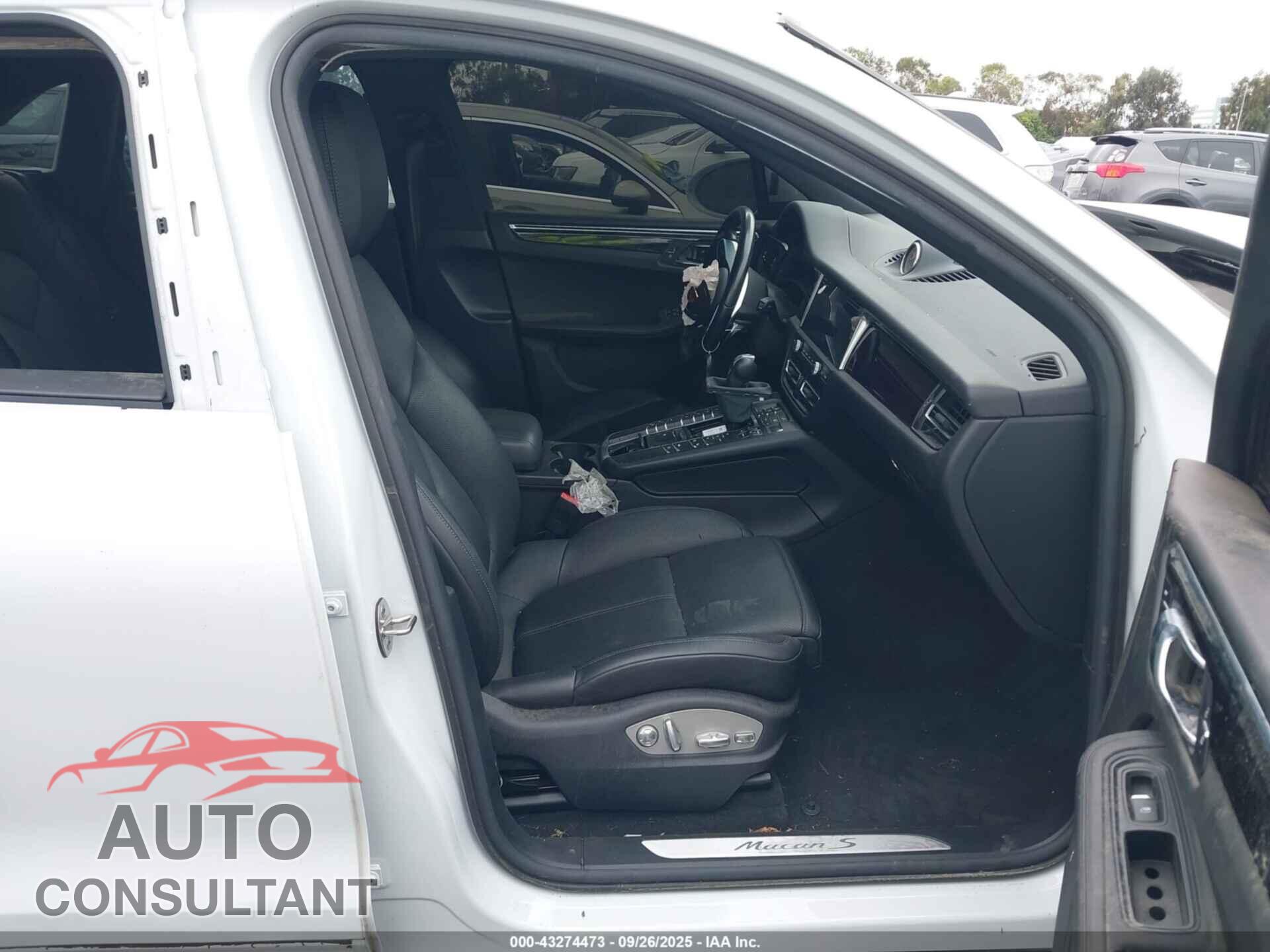 PORSCHE MACAN 2021 - WP1AB2A55MLB32131
