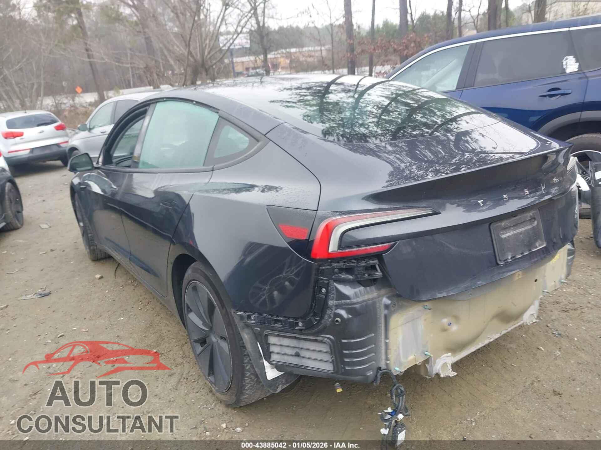 TESLA MODEL 3 2024 - 5YJ3E1EA4RF868281