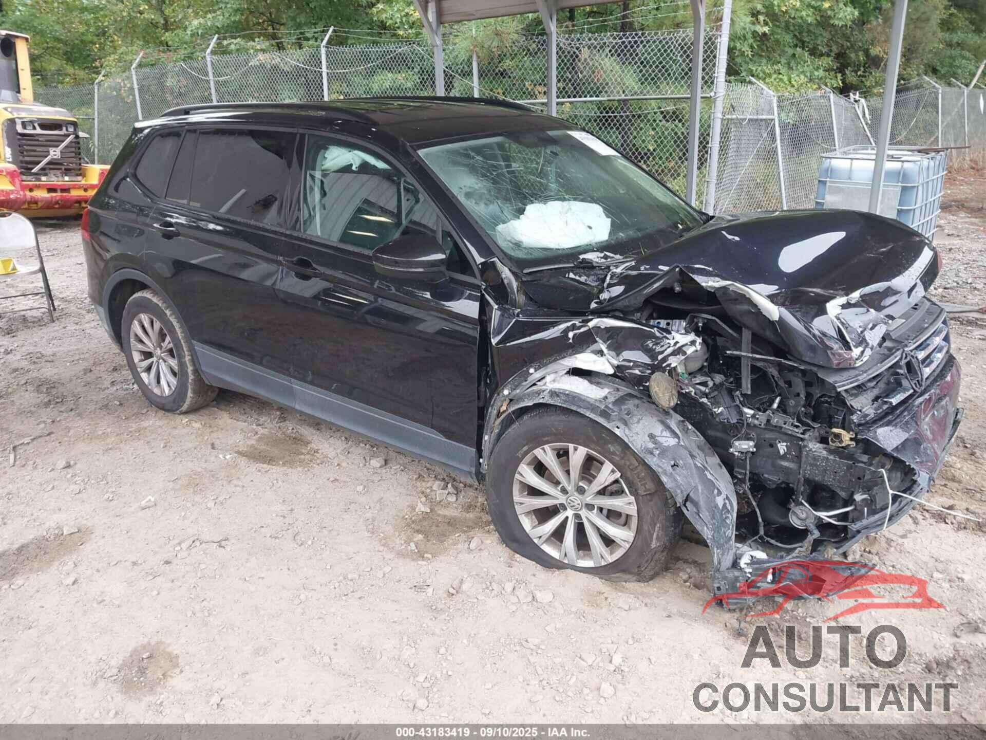VOLKSWAGEN TIGUAN 2018 - 3VV1B7AX4JM164385