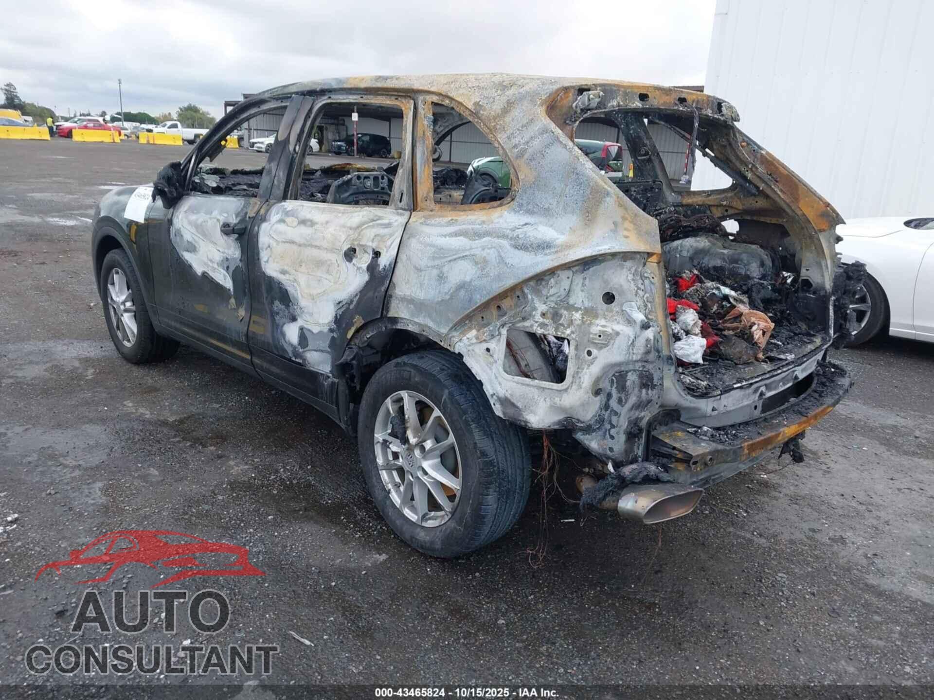 PORSCHE CAYENNE 2018 - WP1AA2A29JKA02203