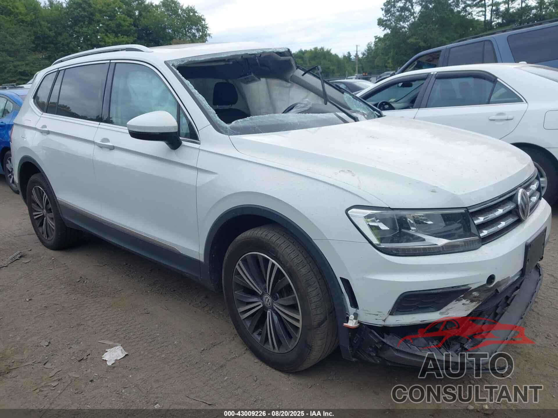 VOLKSWAGEN TIGUAN 2018 - 3VV2B7AX1JM143840