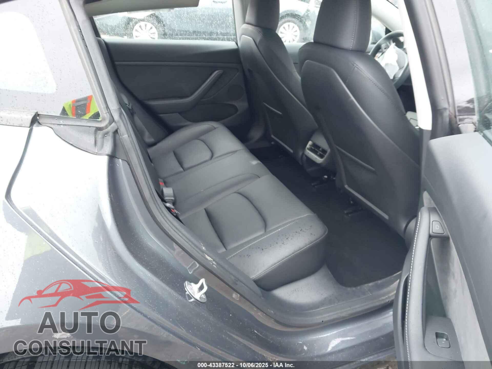 TESLA MODEL 3 2023 - 5YJ3E1EA7PF699211