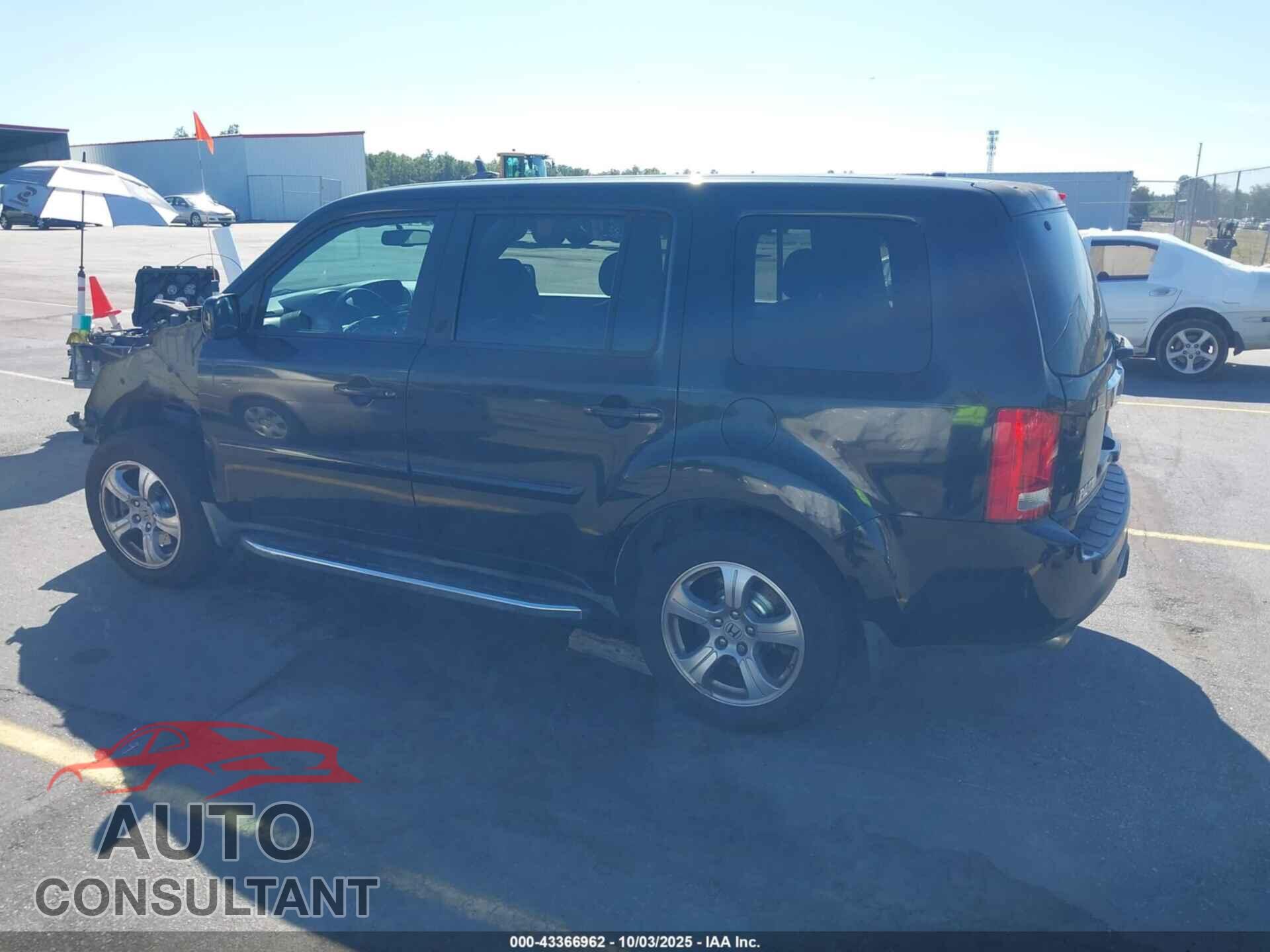 HONDA PILOT 2013 - 5FNYF3H63DB038499