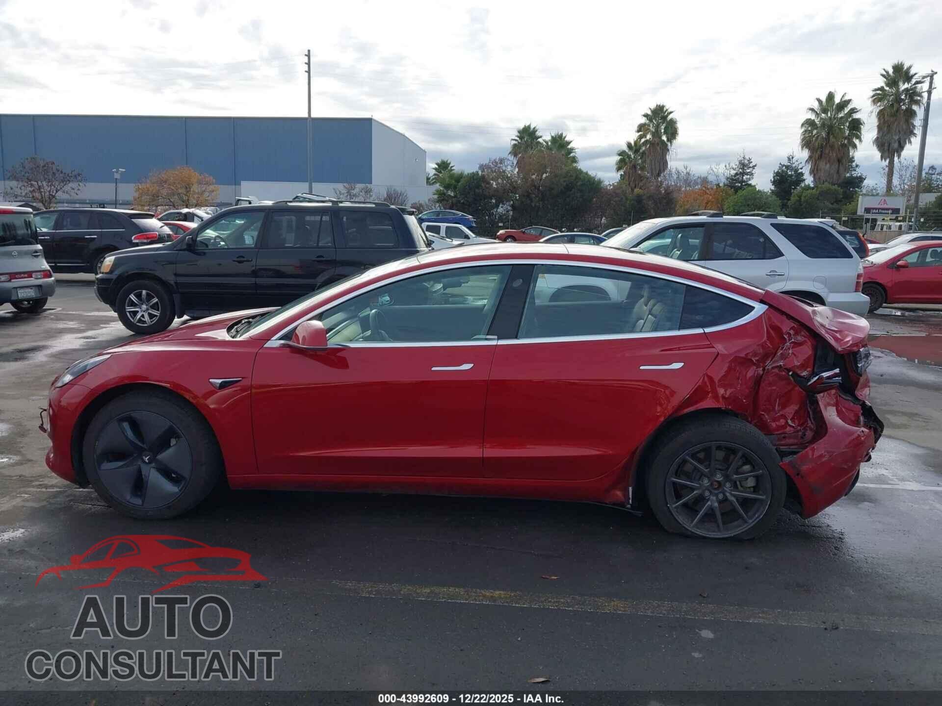 TESLA MODEL 3 2018 - 5YJ3E1EA4JF030711