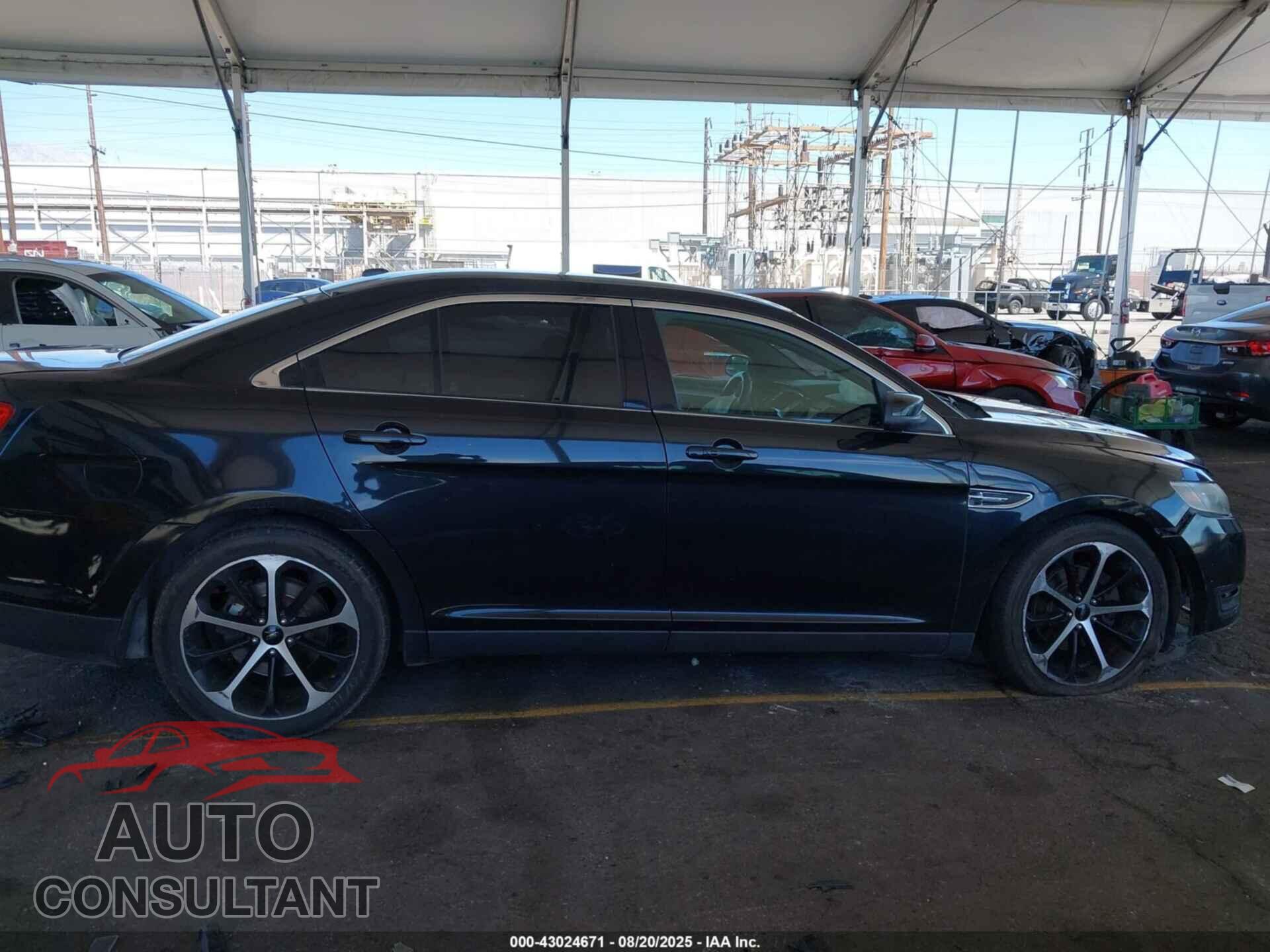 FORD TAURUS 2015 - 1FAHP2E87FG127732