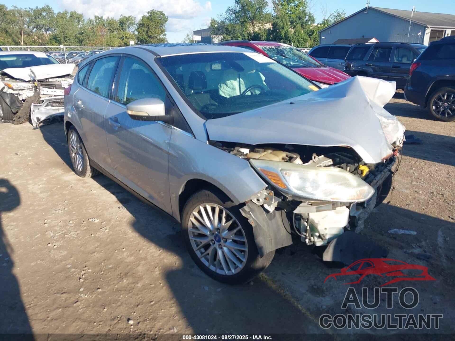 FORD FOCUS 2012 - 1FAHP3M25CL156104
