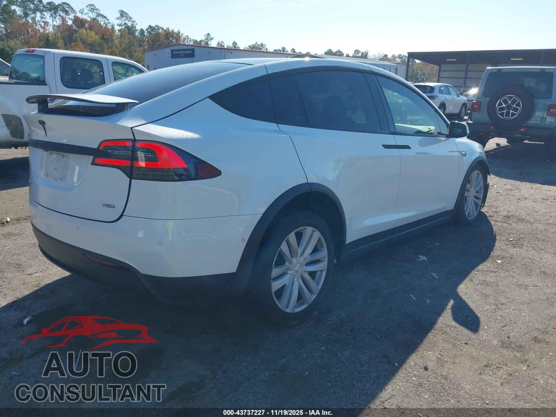 TESLA MODEL X 2016 - 5YJXCBE25GF013043