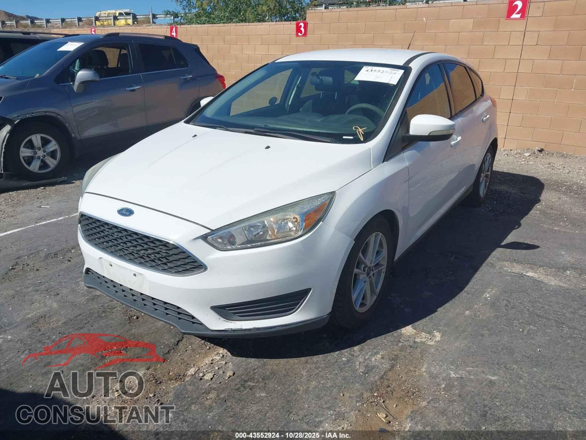FORD FOCUS 2017 - 1FADP3K24HL219718