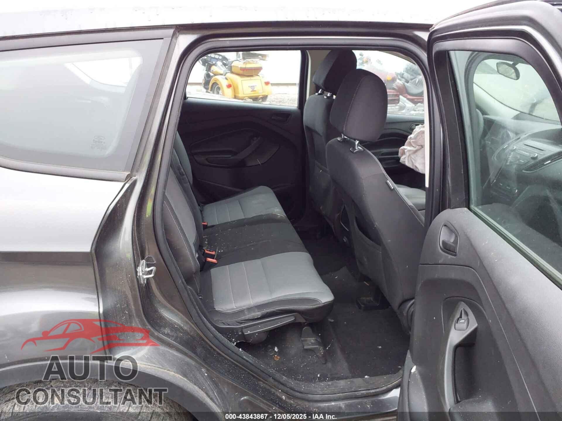 FORD ESCAPE 2017 - 1FMCU0F77HUB96086
