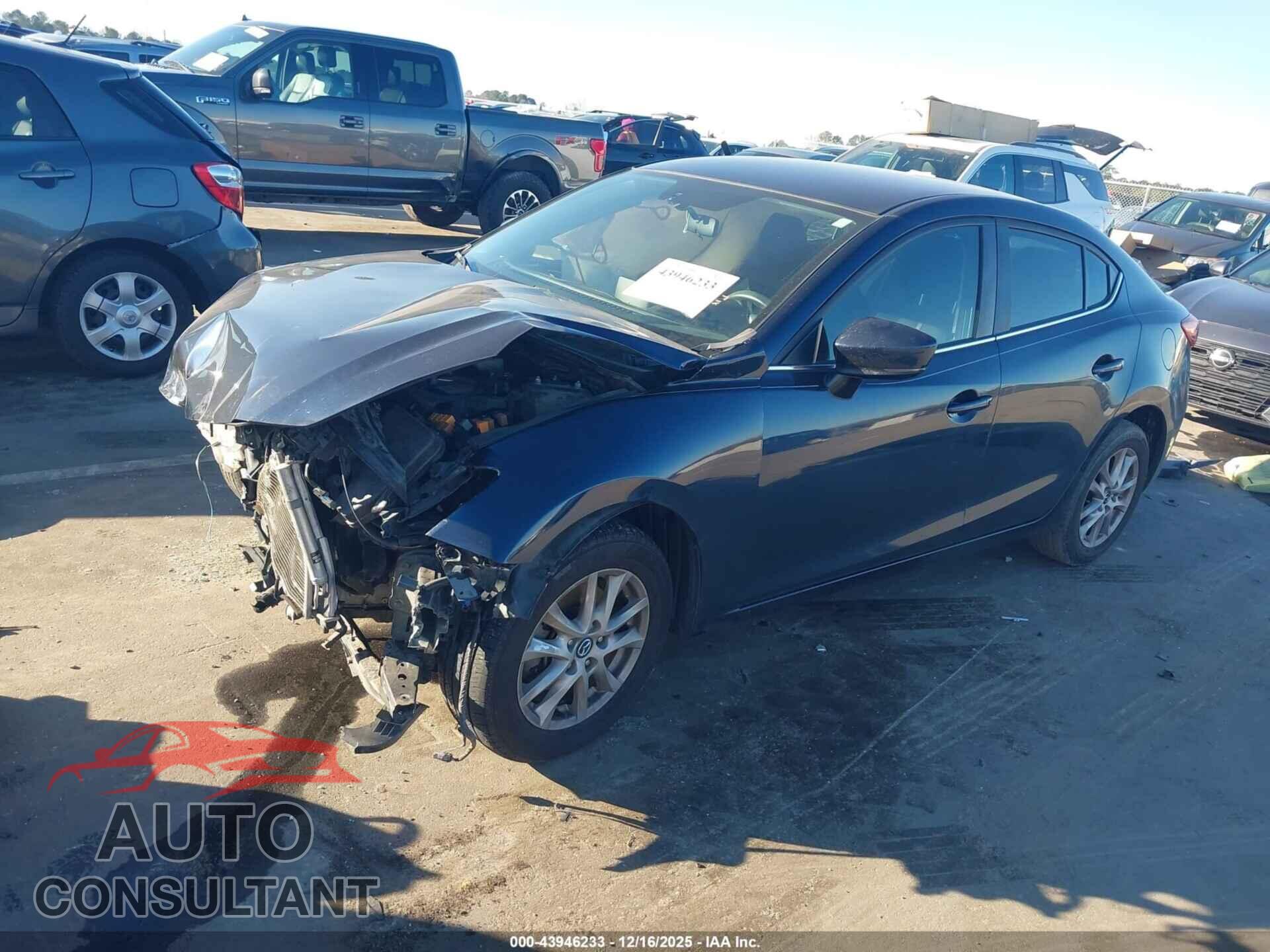 MAZDA MAZDA3 2017 - 3MZBN1U77HM103638