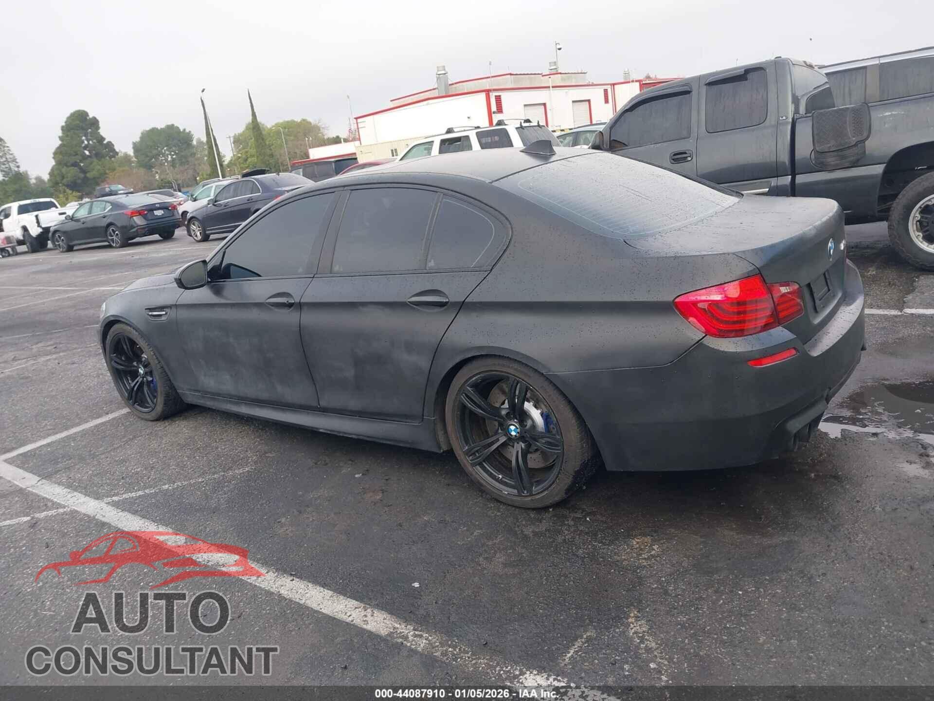 BMW M5 2014 - WBSFV9C55ED593676