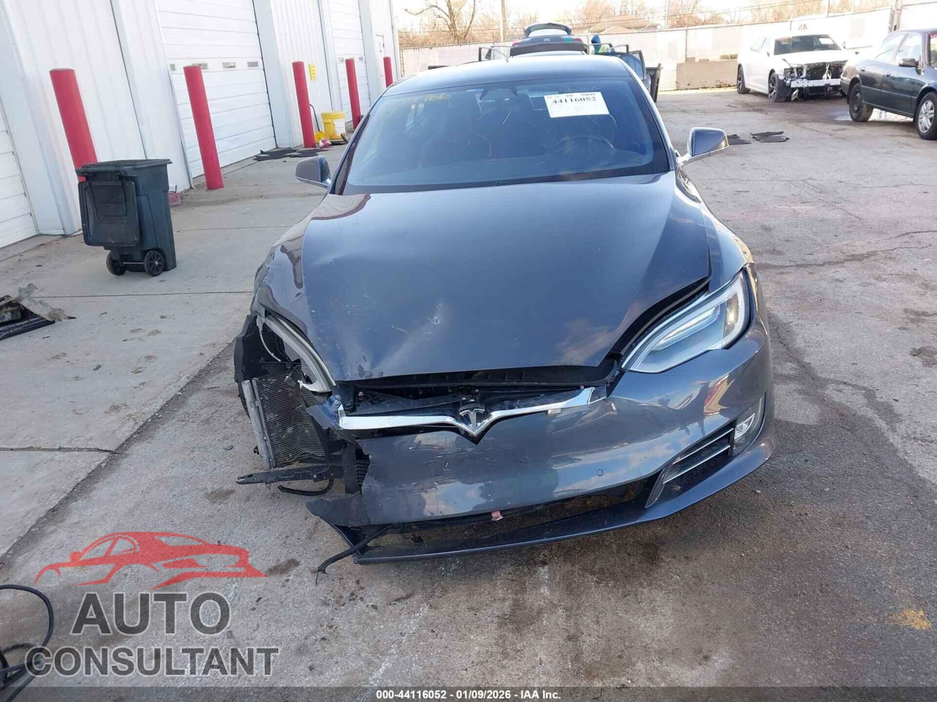 TESLA MODEL S 2018 - 5YJSA1E28JF295017