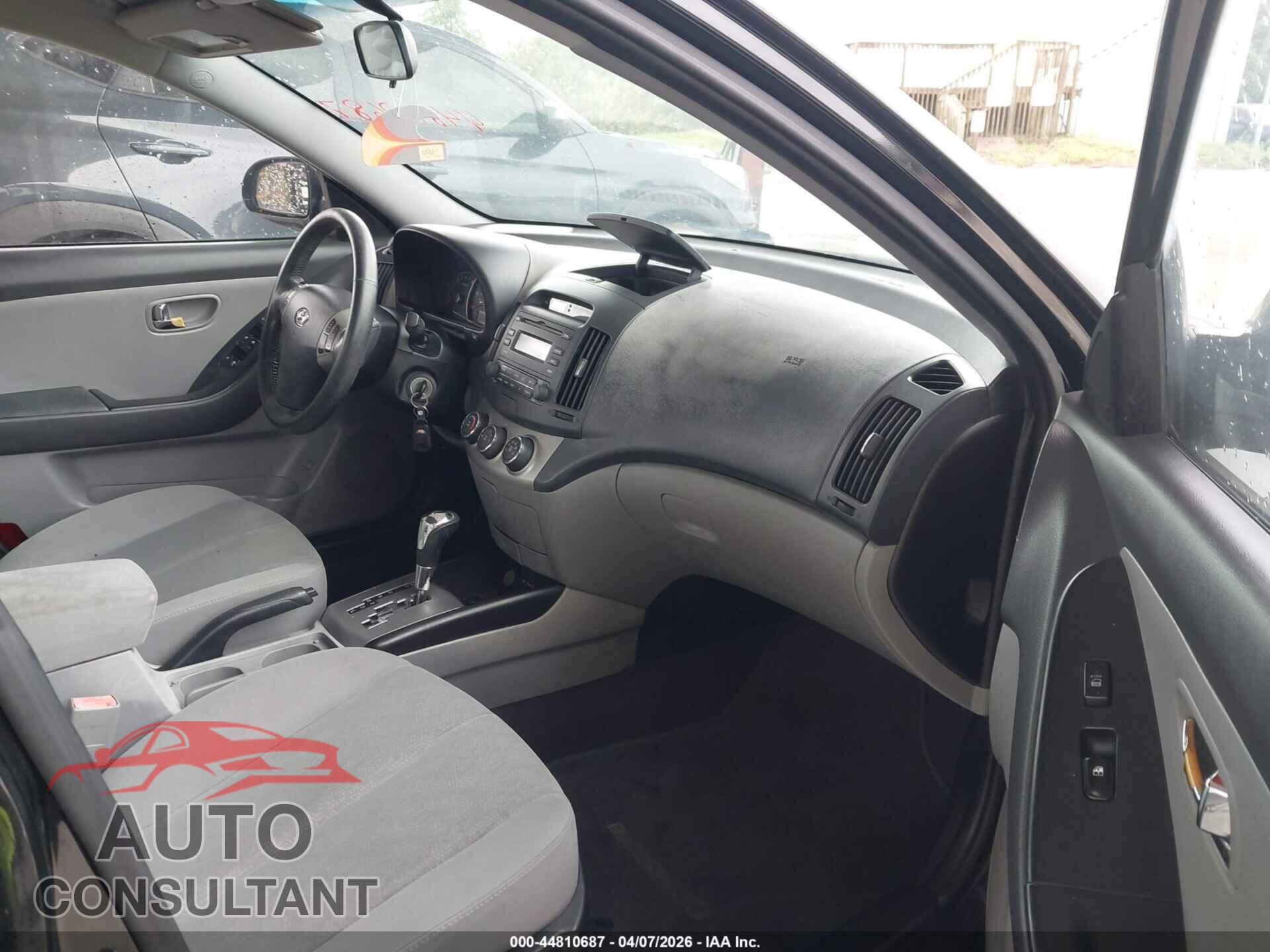 HYUNDAI ELANTRA 2010 - KMHDU4AD8AU108564