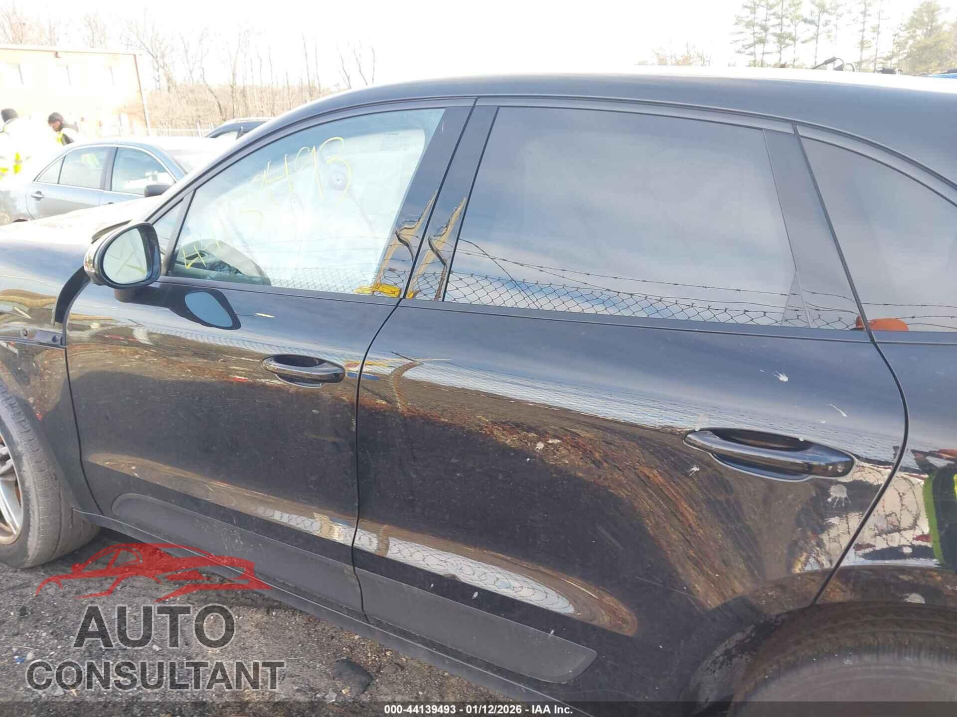 PORSCHE MACAN 2021 - WP1AA2A5XMLB08135