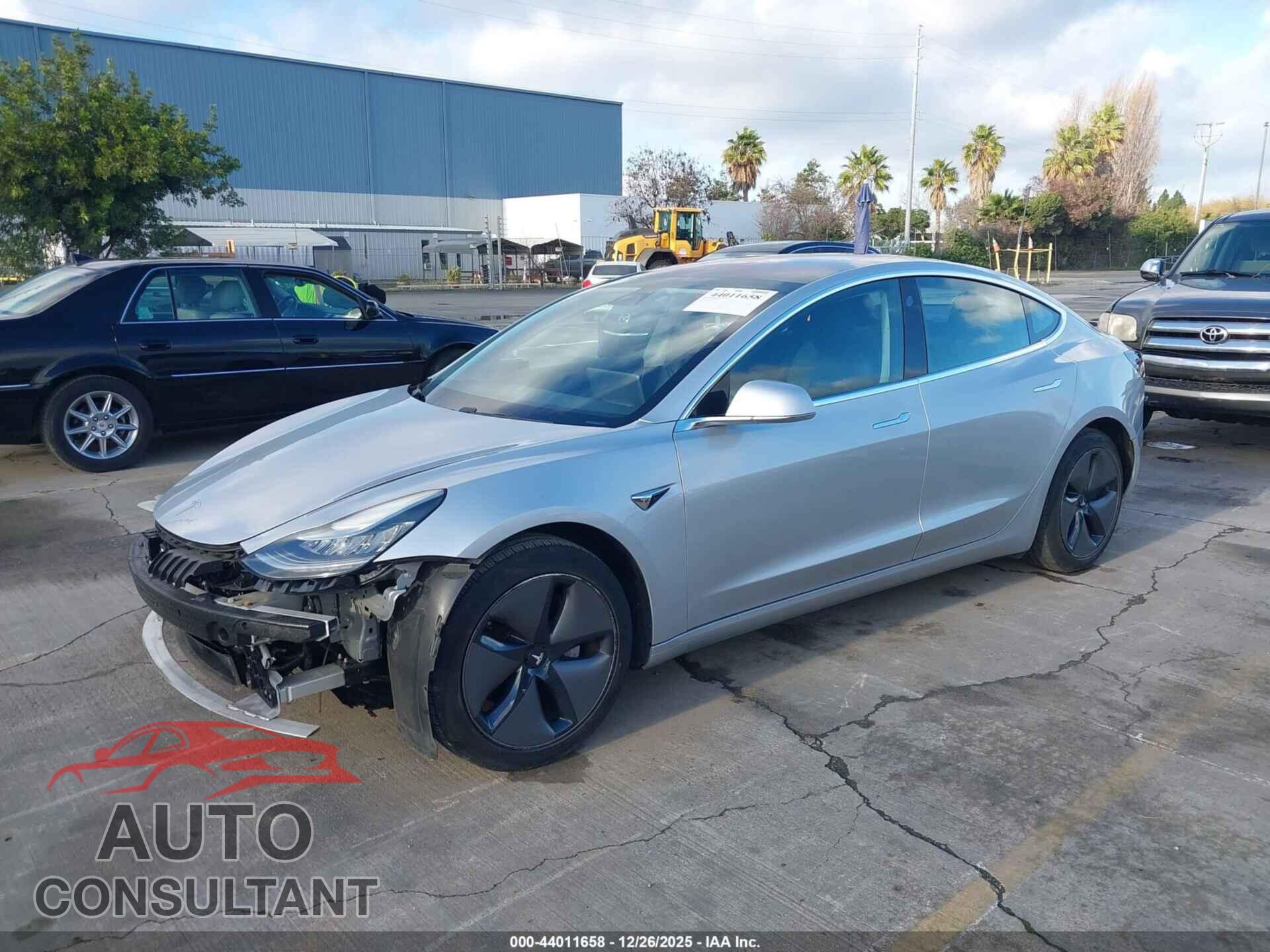 TESLA MODEL 3 2018 - 5YJ3E1EA4JF043037