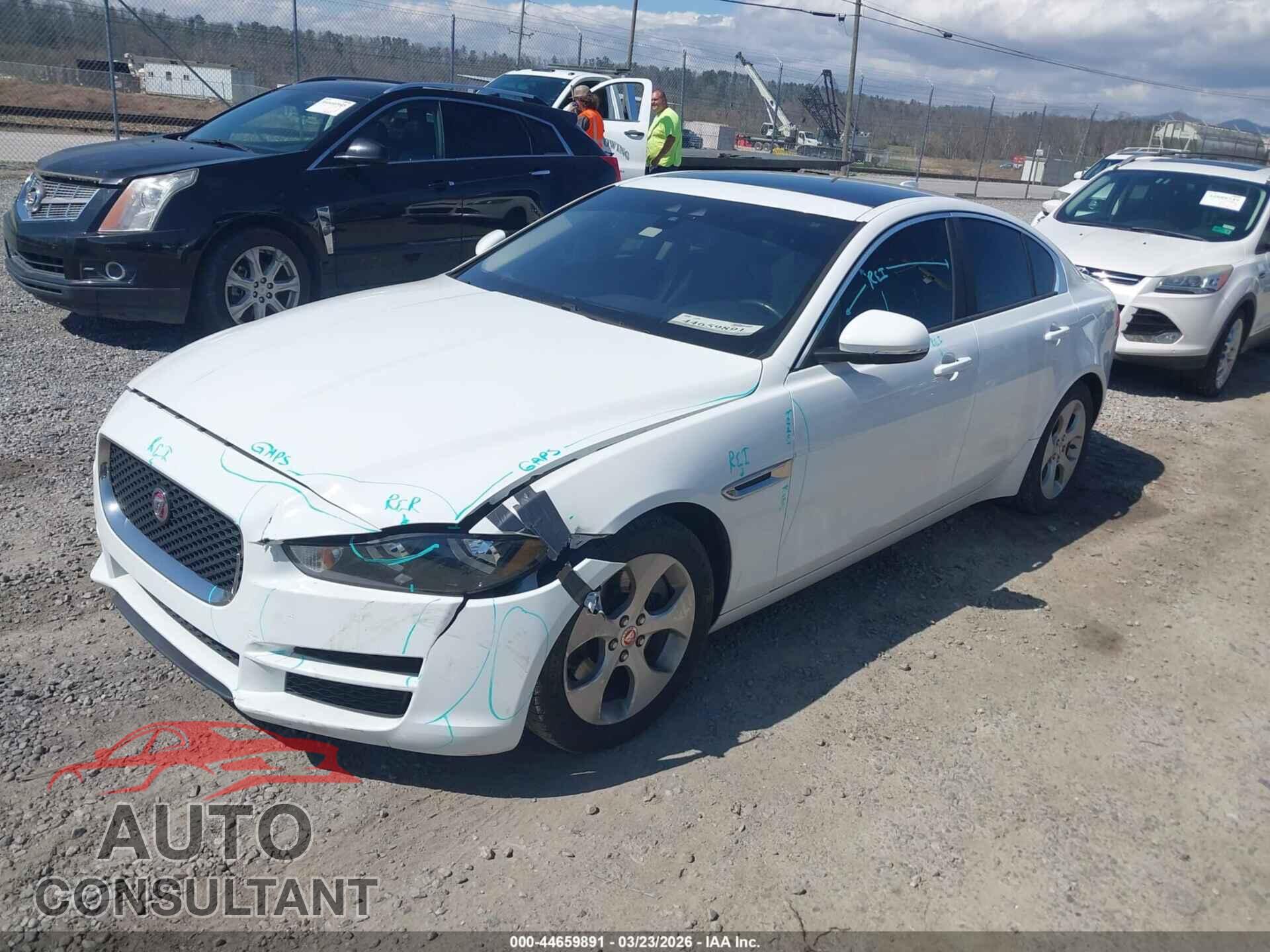 JAGUAR XE 2017 - SAJAR4BG3HA978284