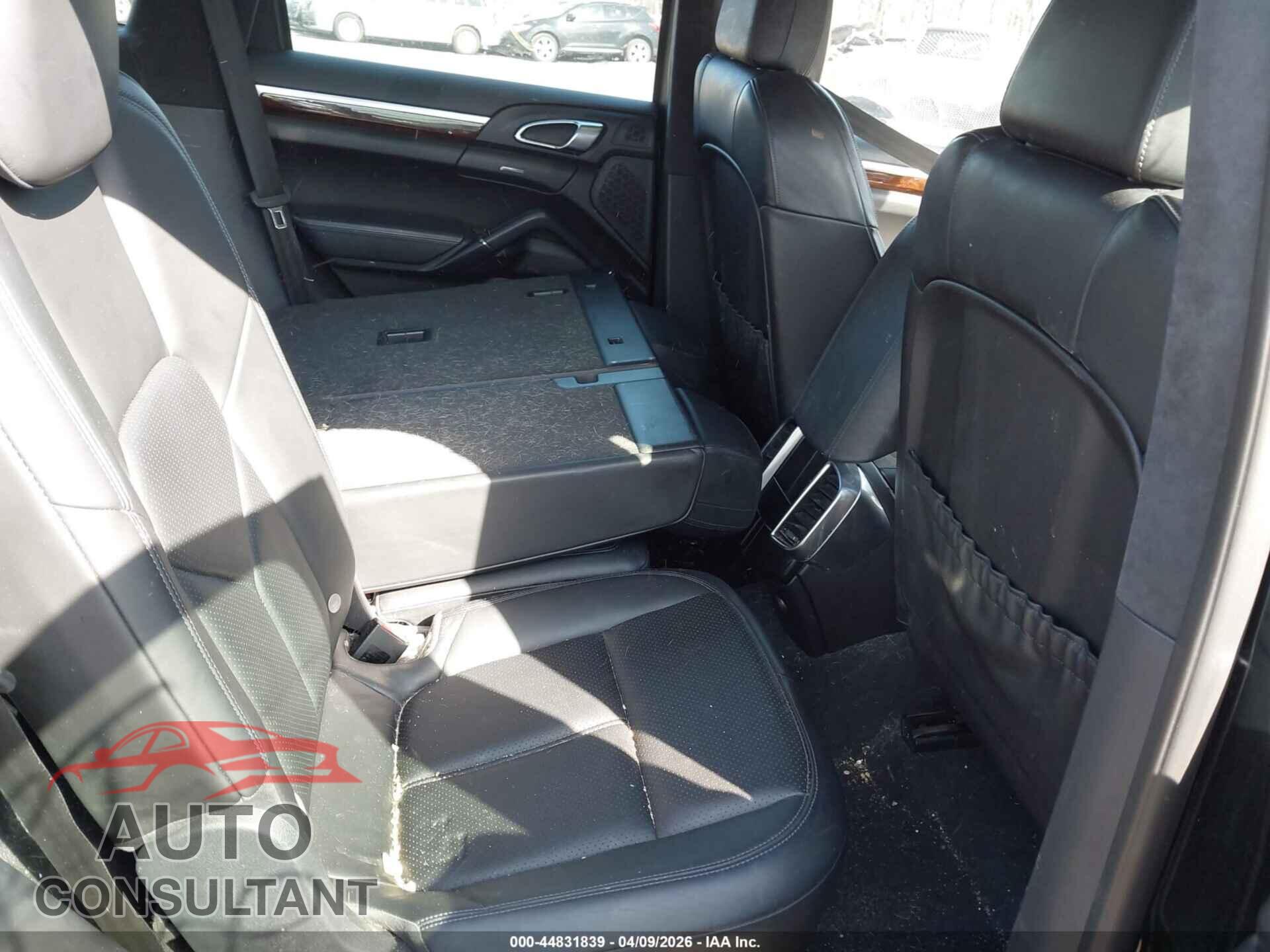 PORSCHE CAYENNE 2013 - WP1AD2A23DLA78442