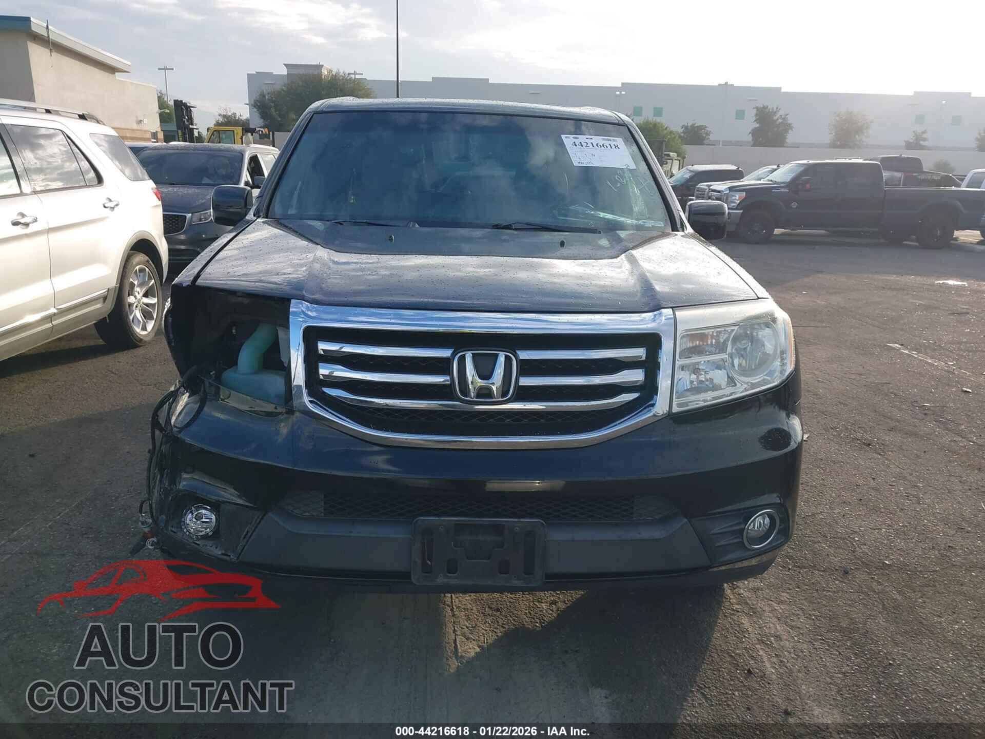 HONDA PILOT 2015 - 5FNYF3H66FB016192