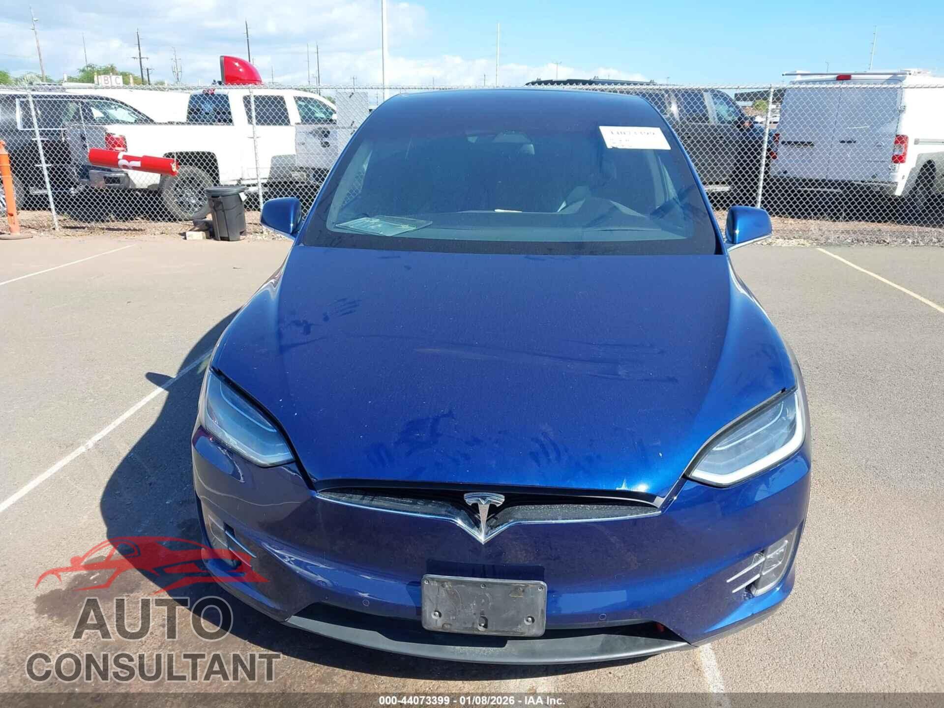 TESLA MODEL X 2017 - 5YJXCAE21HF044186
