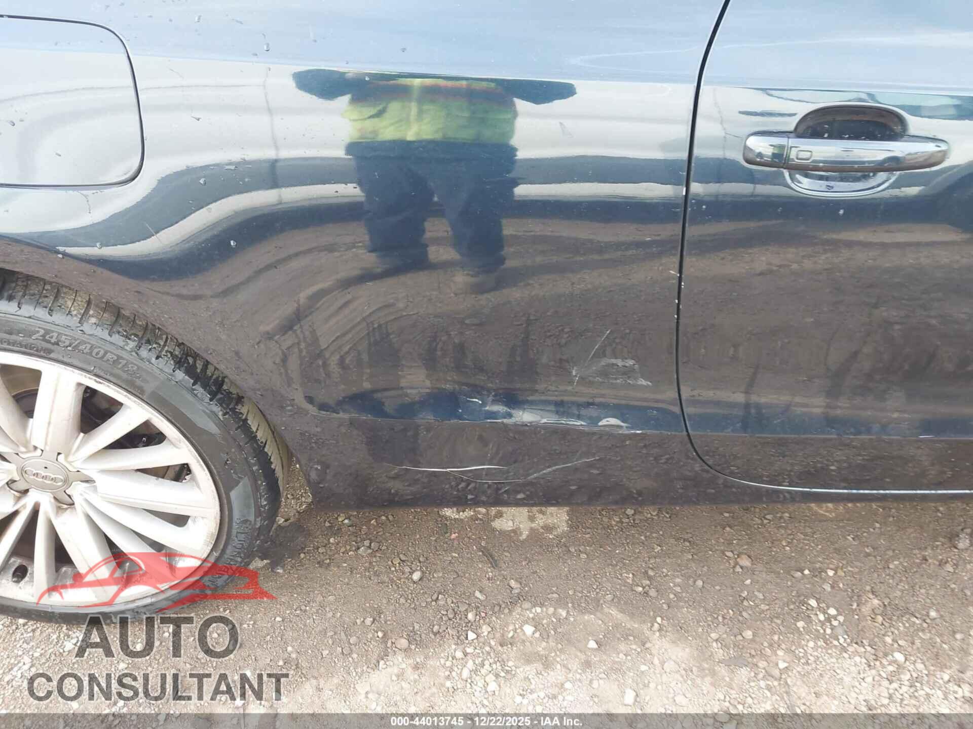 AUDI A5 2010 - WAULFAFH4AN021725