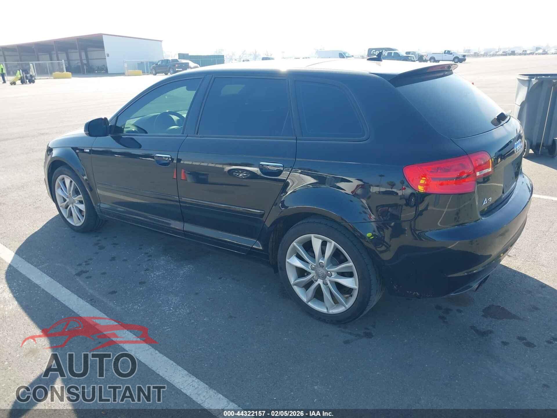 AUDI A3 2012 - WAUBEAFM2CA079239