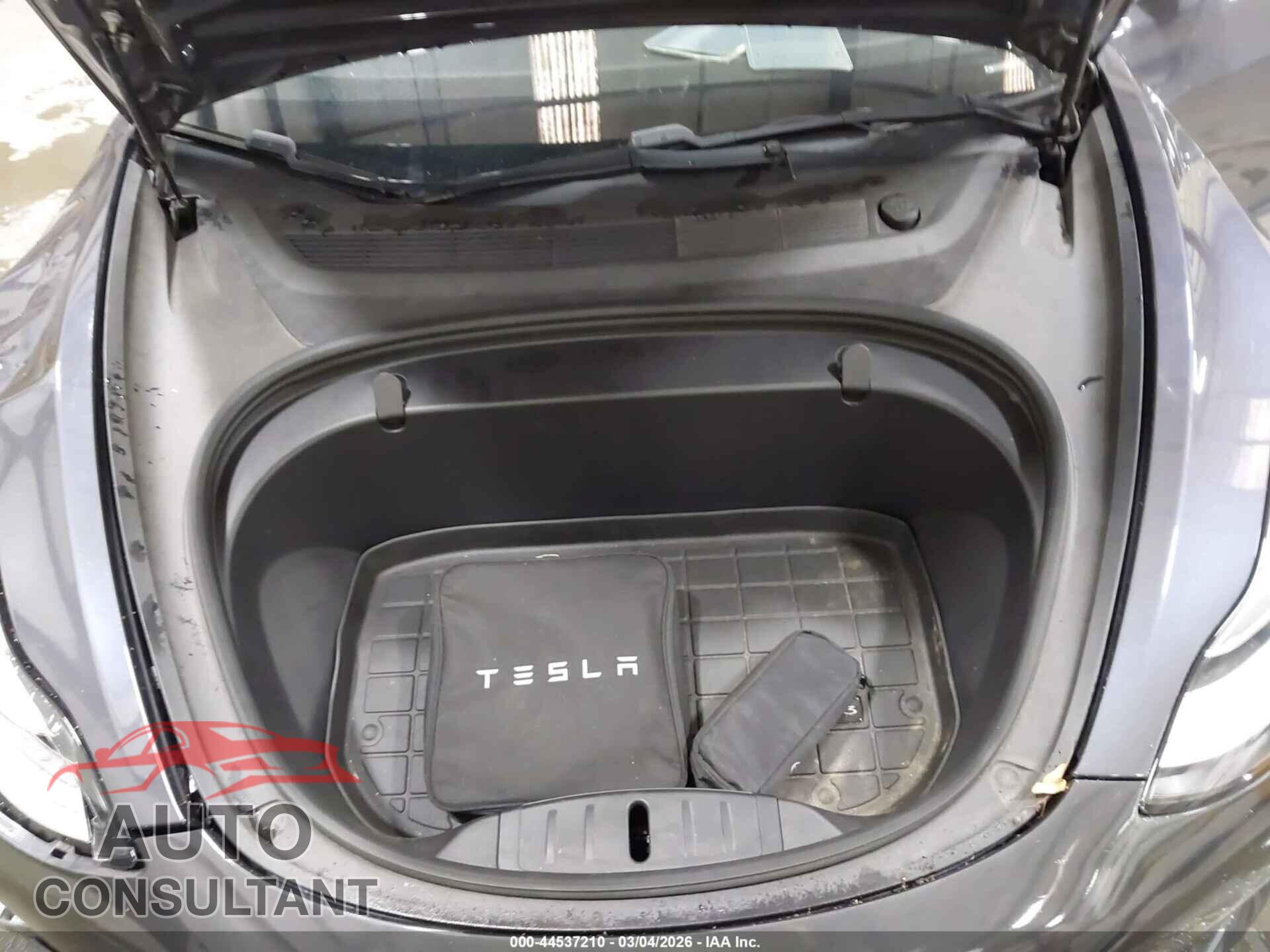 TESLA MODEL 3 2018 - 5YJ3E1EA3JF163024