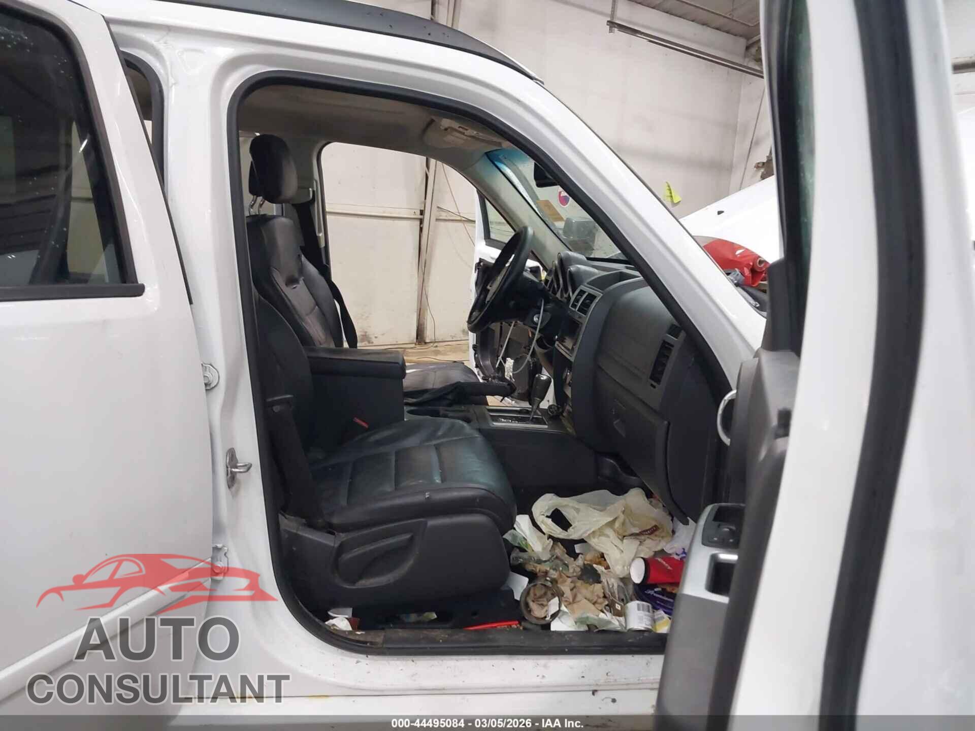 DODGE NITRO 2011 - 1D4PU7GX8BW542044