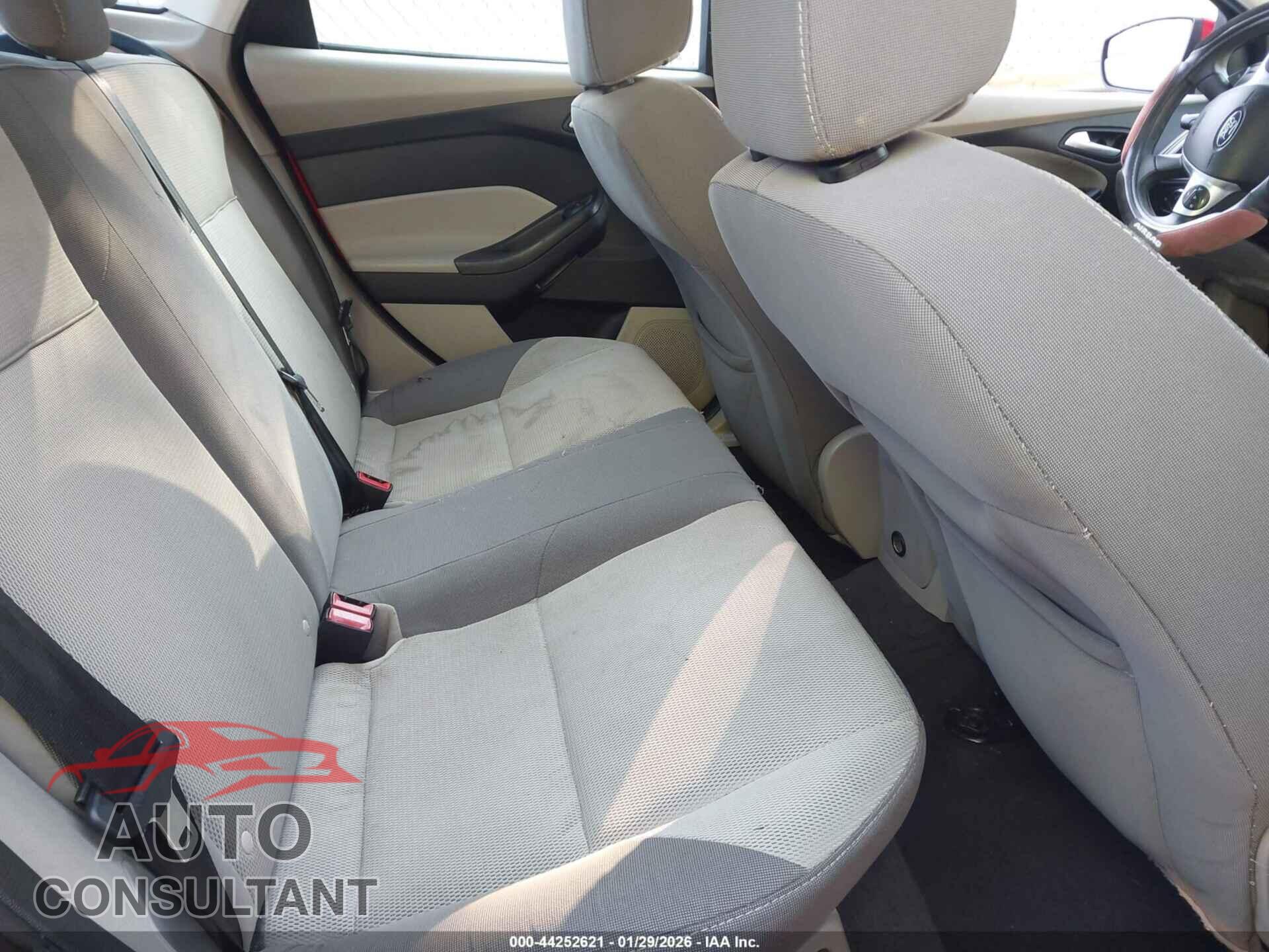 FORD FOCUS 2014 - 1FADP3F26EL168096