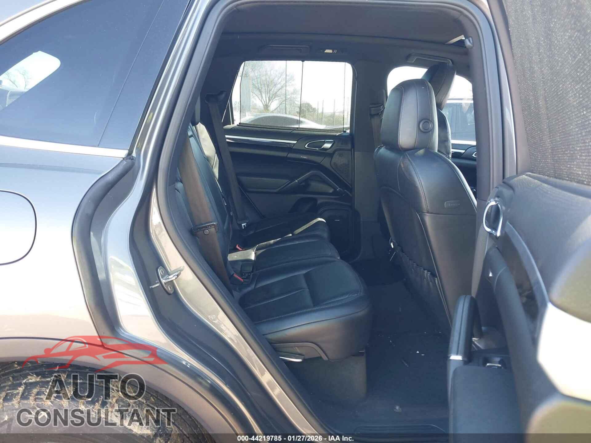 PORSCHE CAYENNE 2012 - WP1AA2A24CLA02137