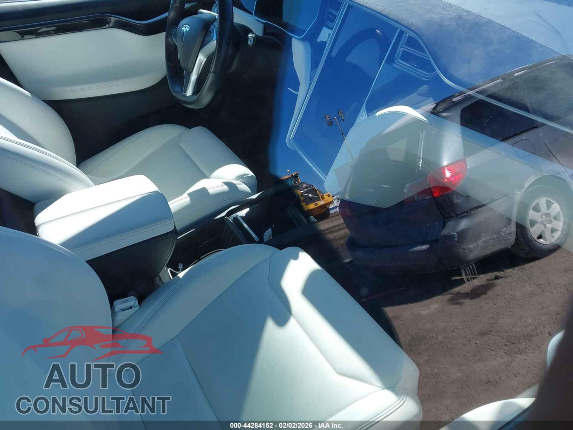 TESLA MODEL X 2017 - 5YJXCBE21HF055095