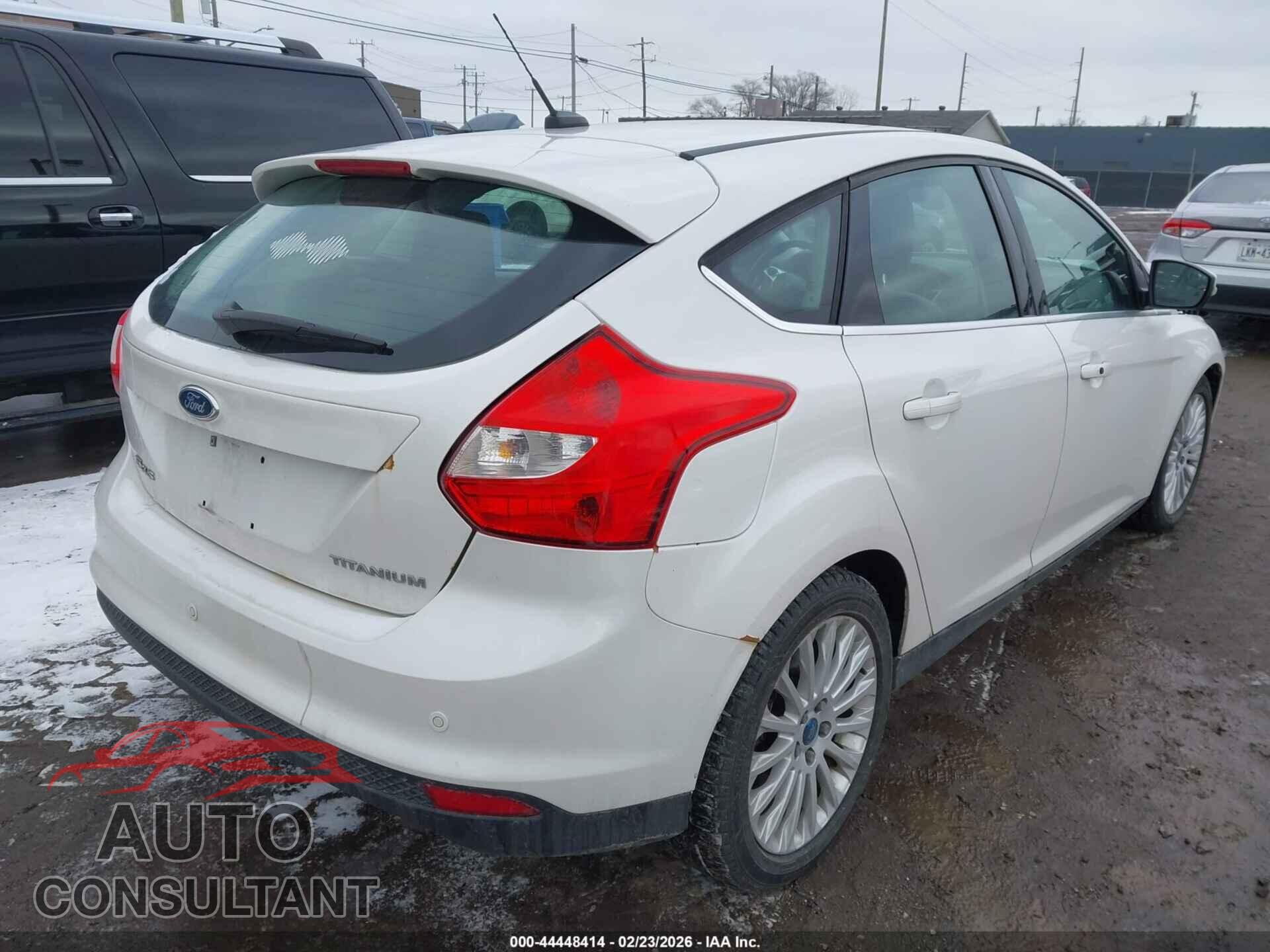 FORD FOCUS 2012 - 1FAHP3N26CL323889