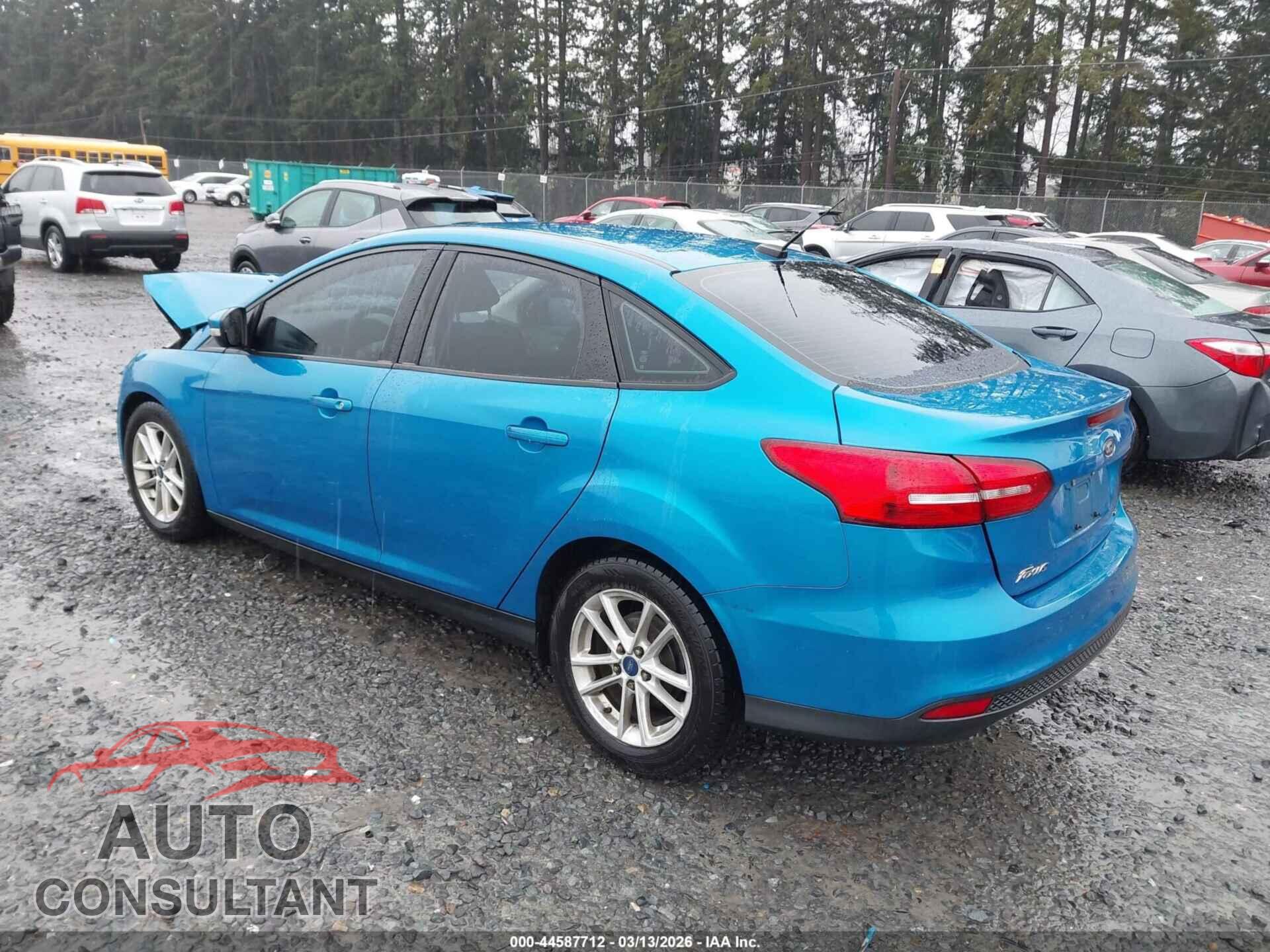 FORD FOCUS 2017 - 1FADP3F27HL236183