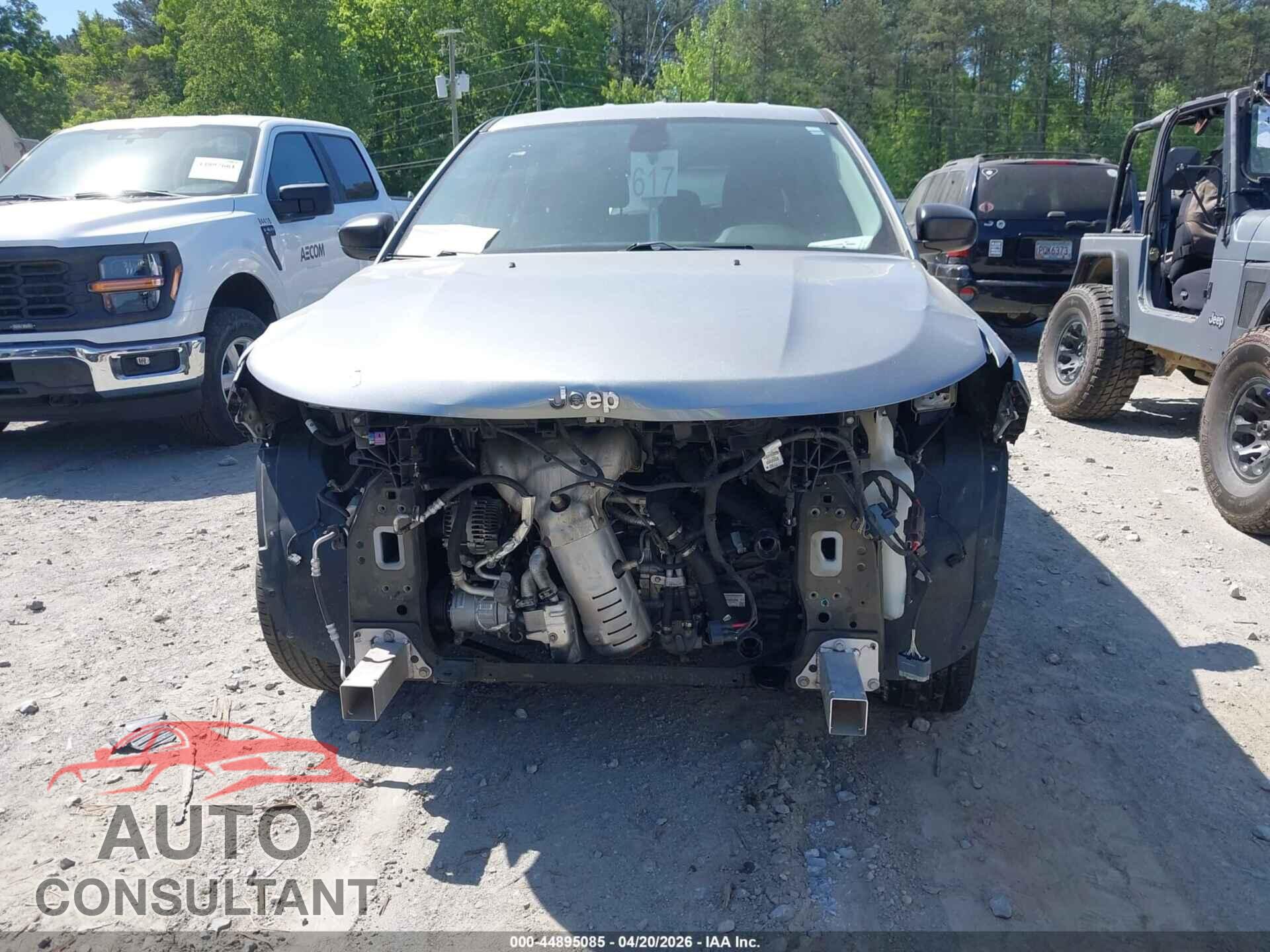 JEEP COMPASS 2018 - 3C4NJCABXJT267459