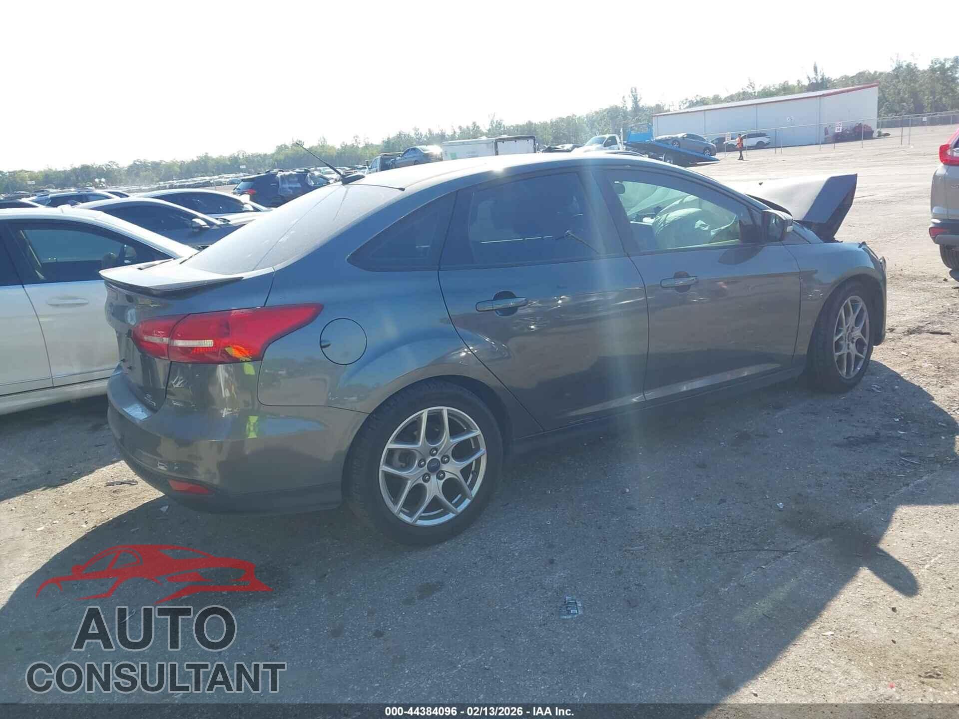 FORD FOCUS 2015 - 1FADP3F23FL306243