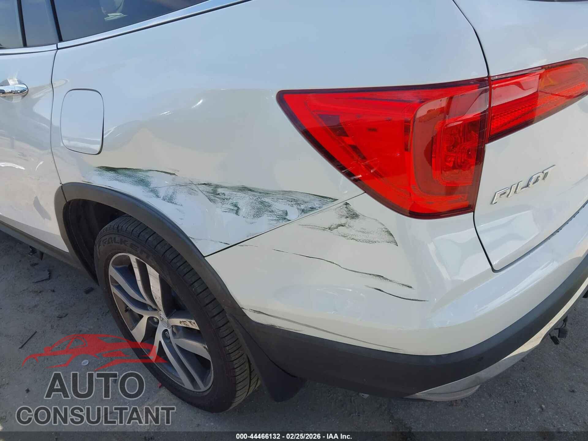 HONDA PILOT 2017 - 5FNYF6H09HB070442