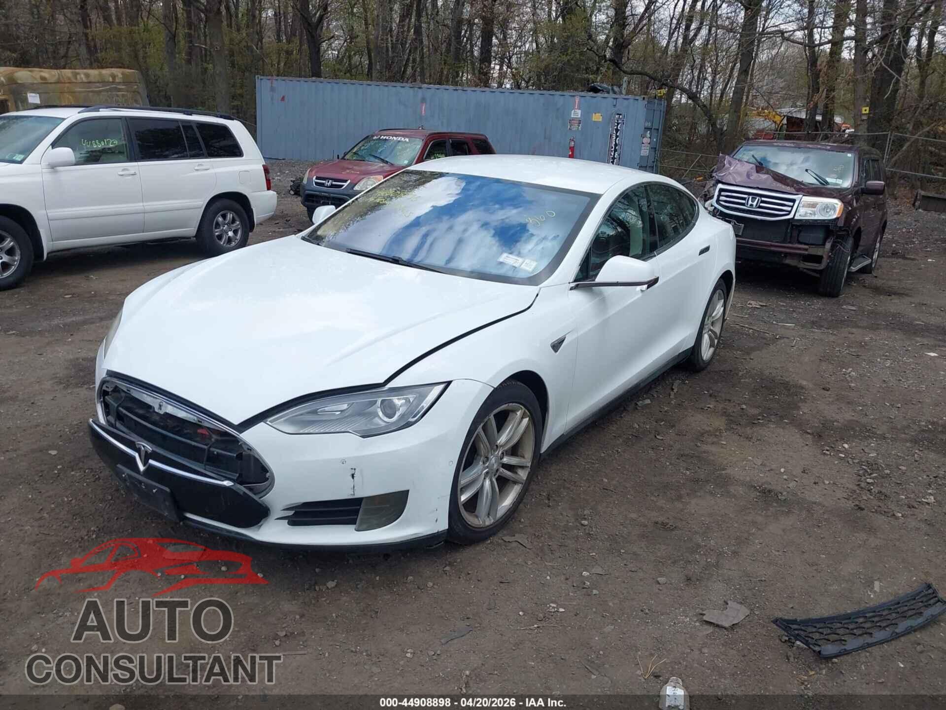 TESLA MODEL S 2015 - 5YJSA1S22FF082740
