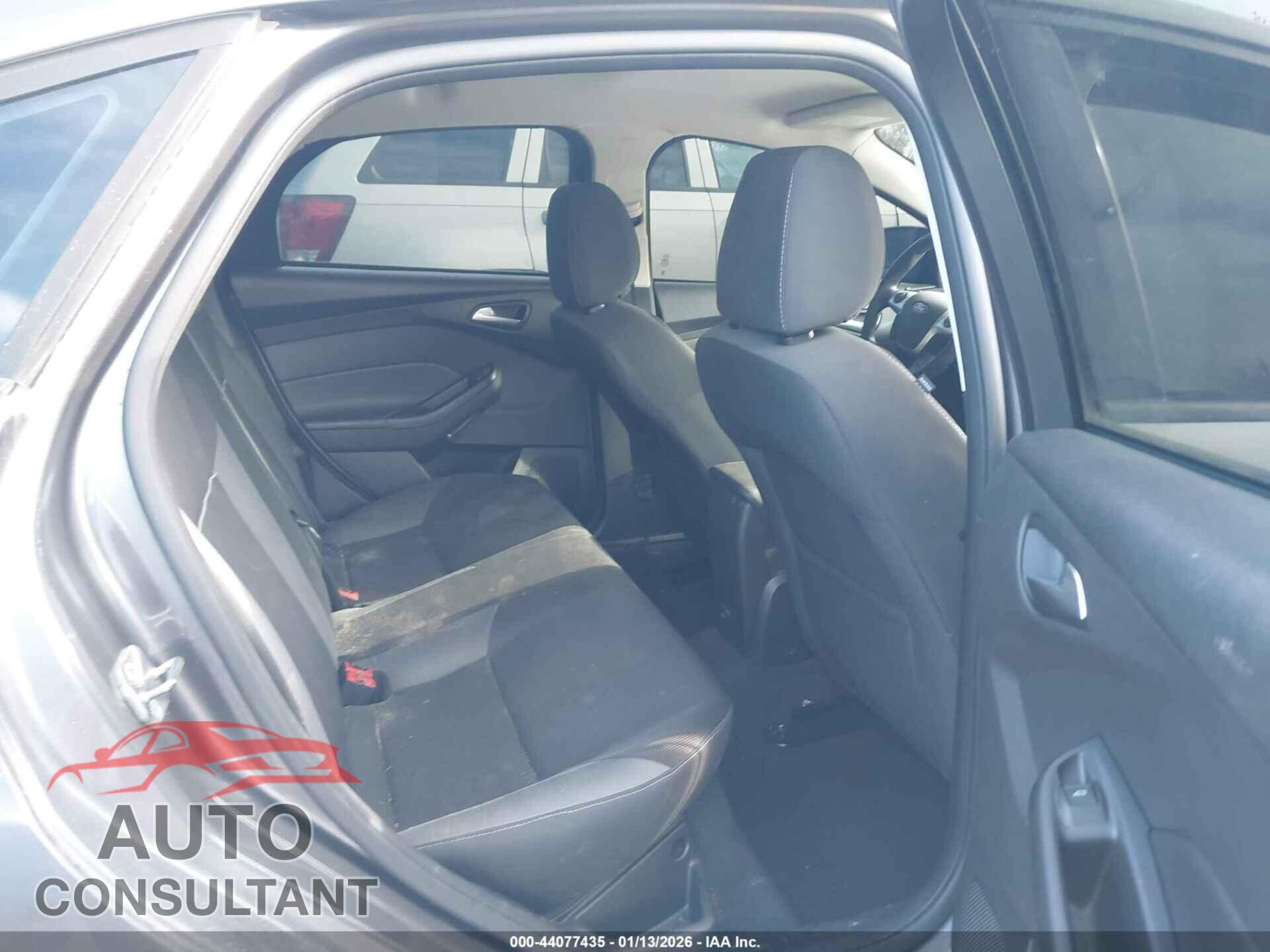 FORD FOCUS 2014 - 1FADP3F2XEL379088