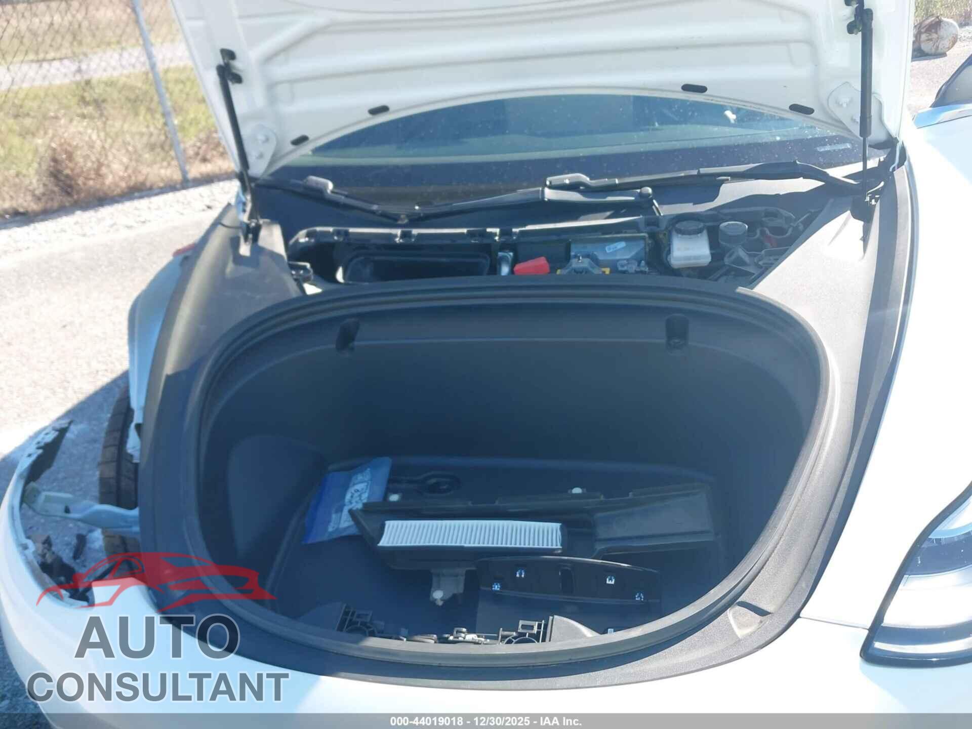 TESLA MODEL 3 2020 - 5YJ3E1EA9LF645371