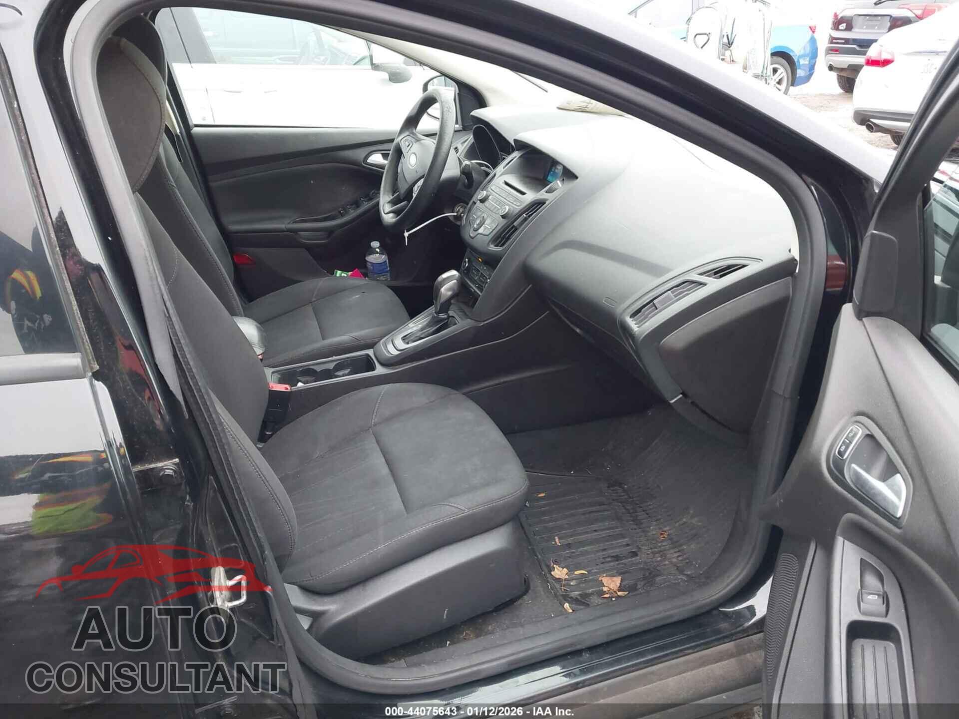 FORD FOCUS 2016 - 1FADP3F23GL375726