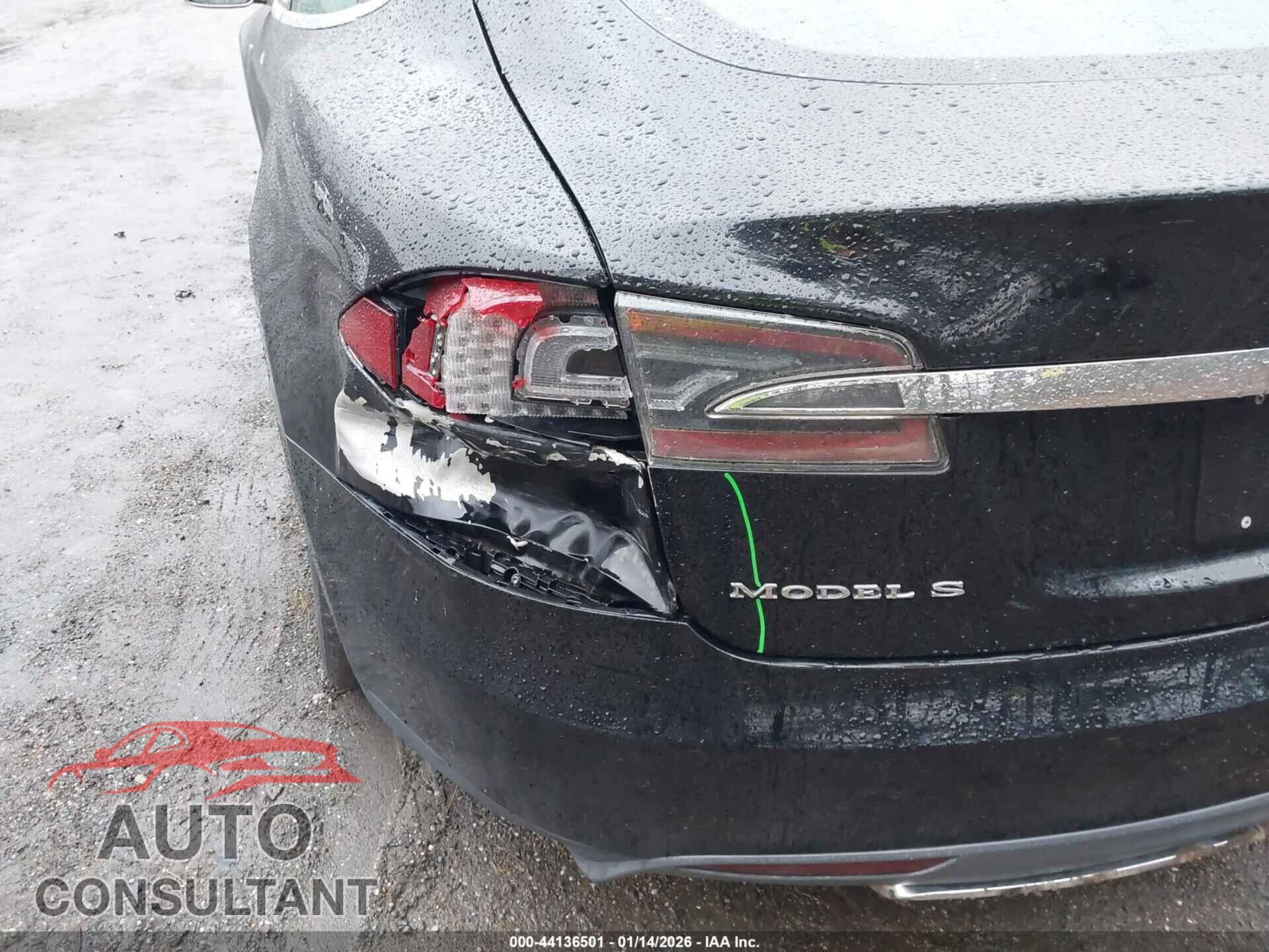 TESLA MODEL S 2014 - 5YJSA1H1XEFP38101
