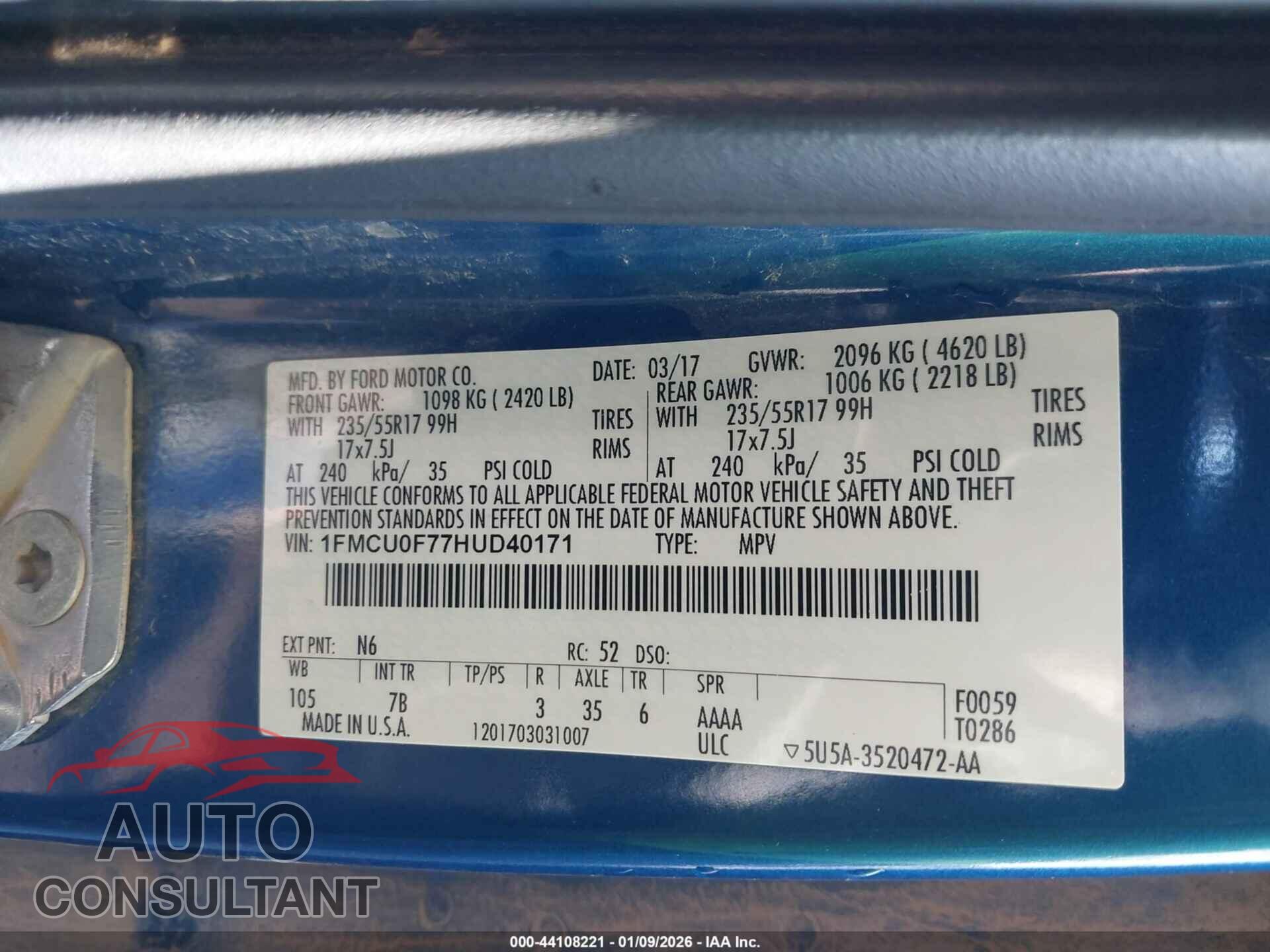 FORD ESCAPE 2017 - 1FMCU0F77HUD40171
