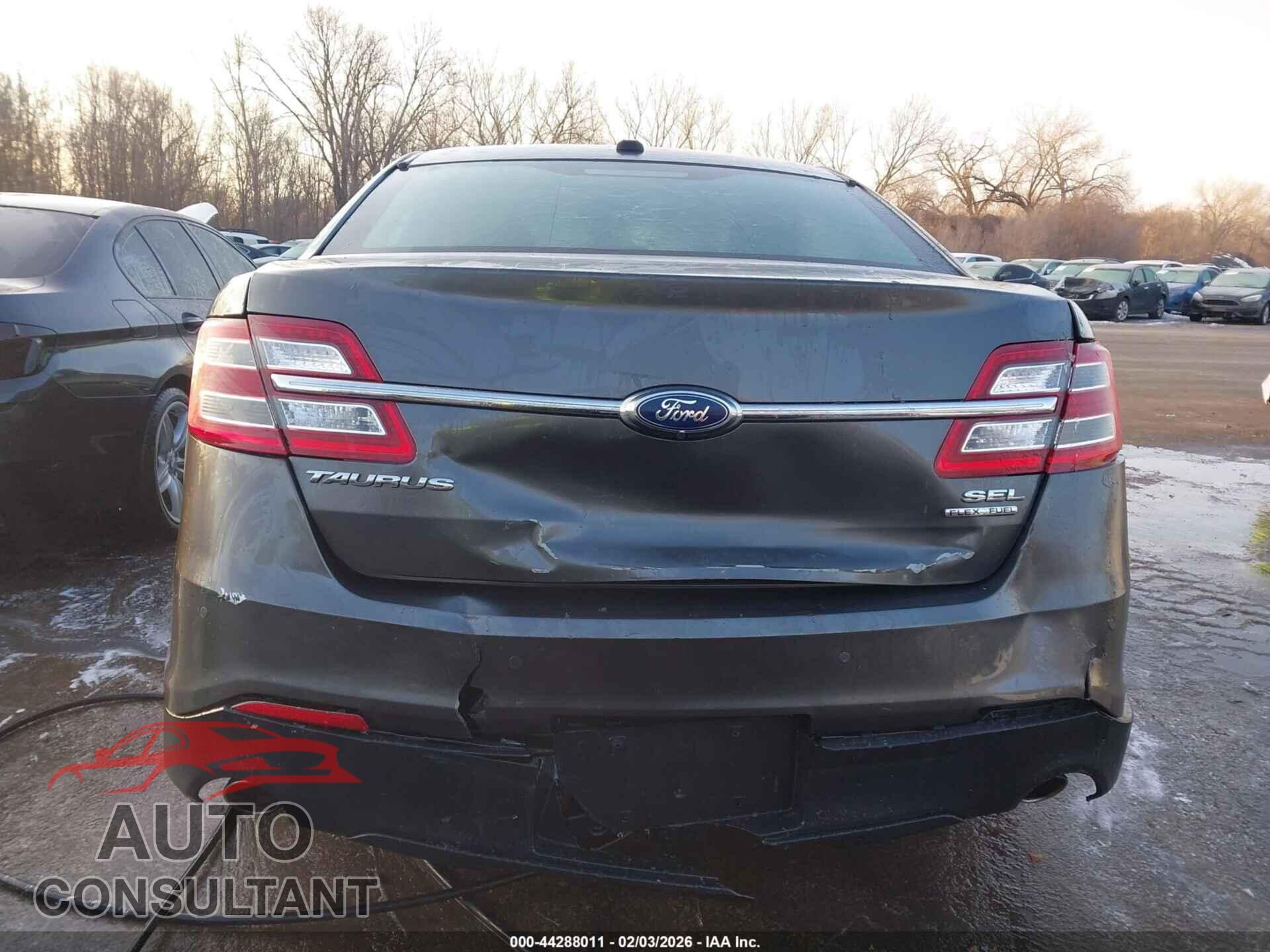 FORD TAURUS 2017 - 1FAHP2E81HG127776