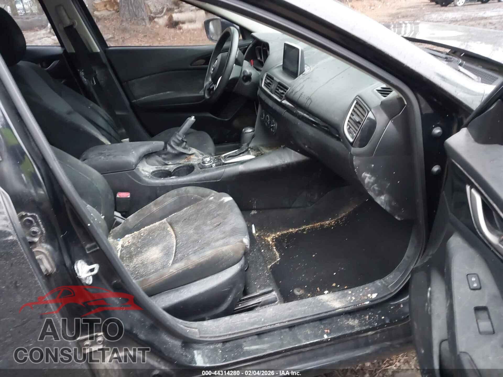 MAZDA MAZDA3 2016 - JM1BM1U79G1302319