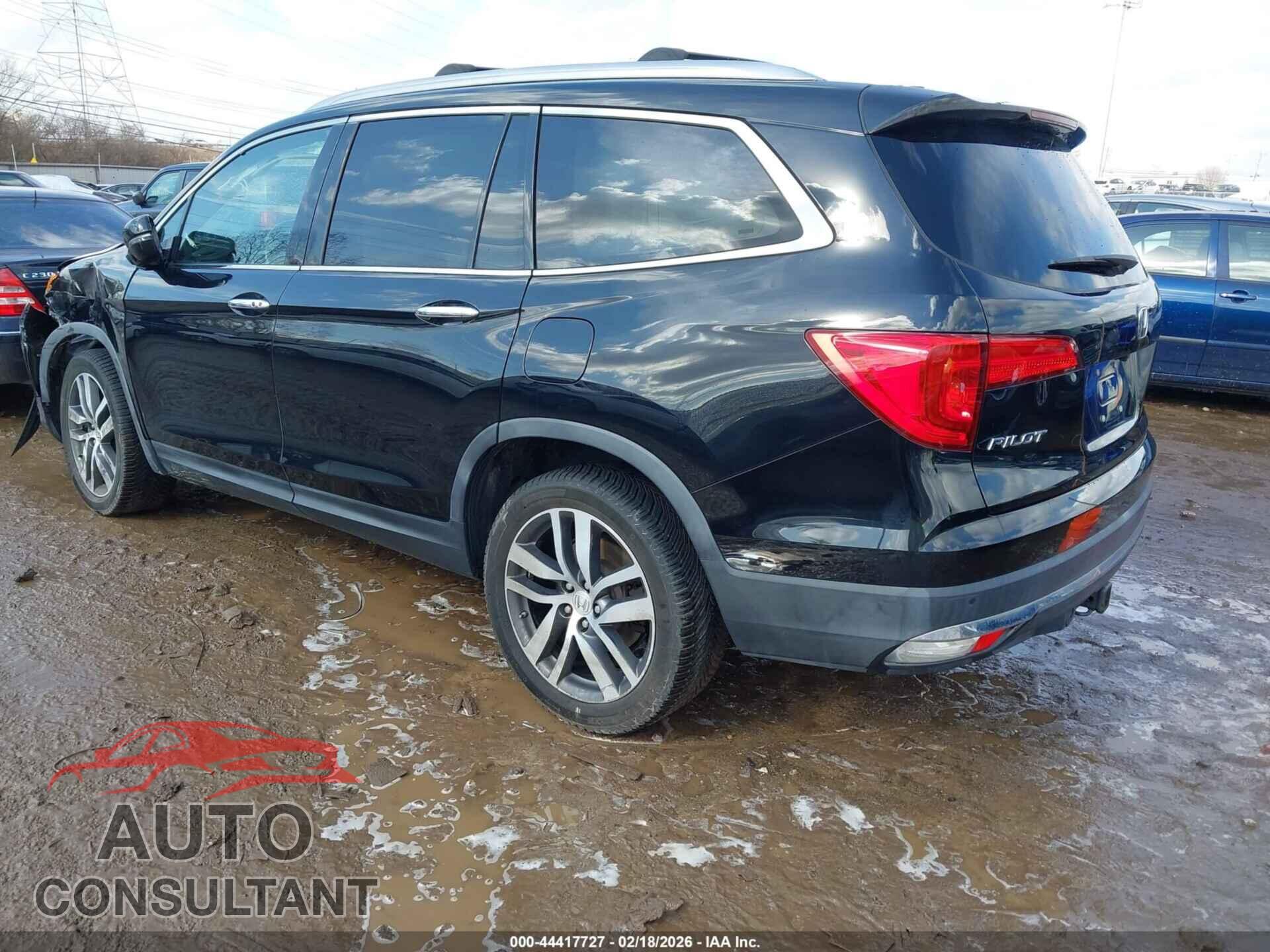 HONDA PILOT 2017 - 5FNYF6H02HB007182