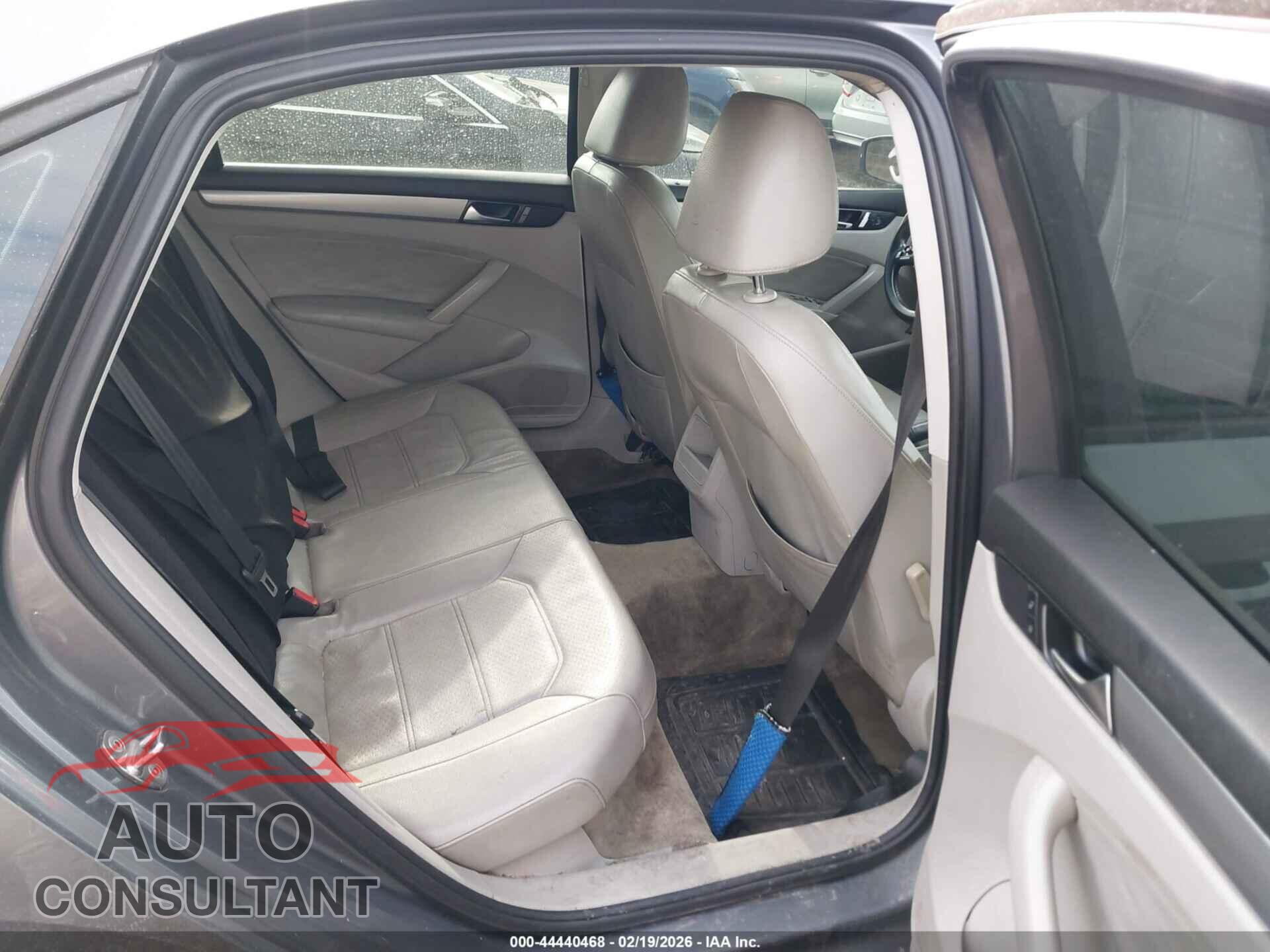 VOLKSWAGEN PASSAT 2015 - 1VWAT7A35FC015644